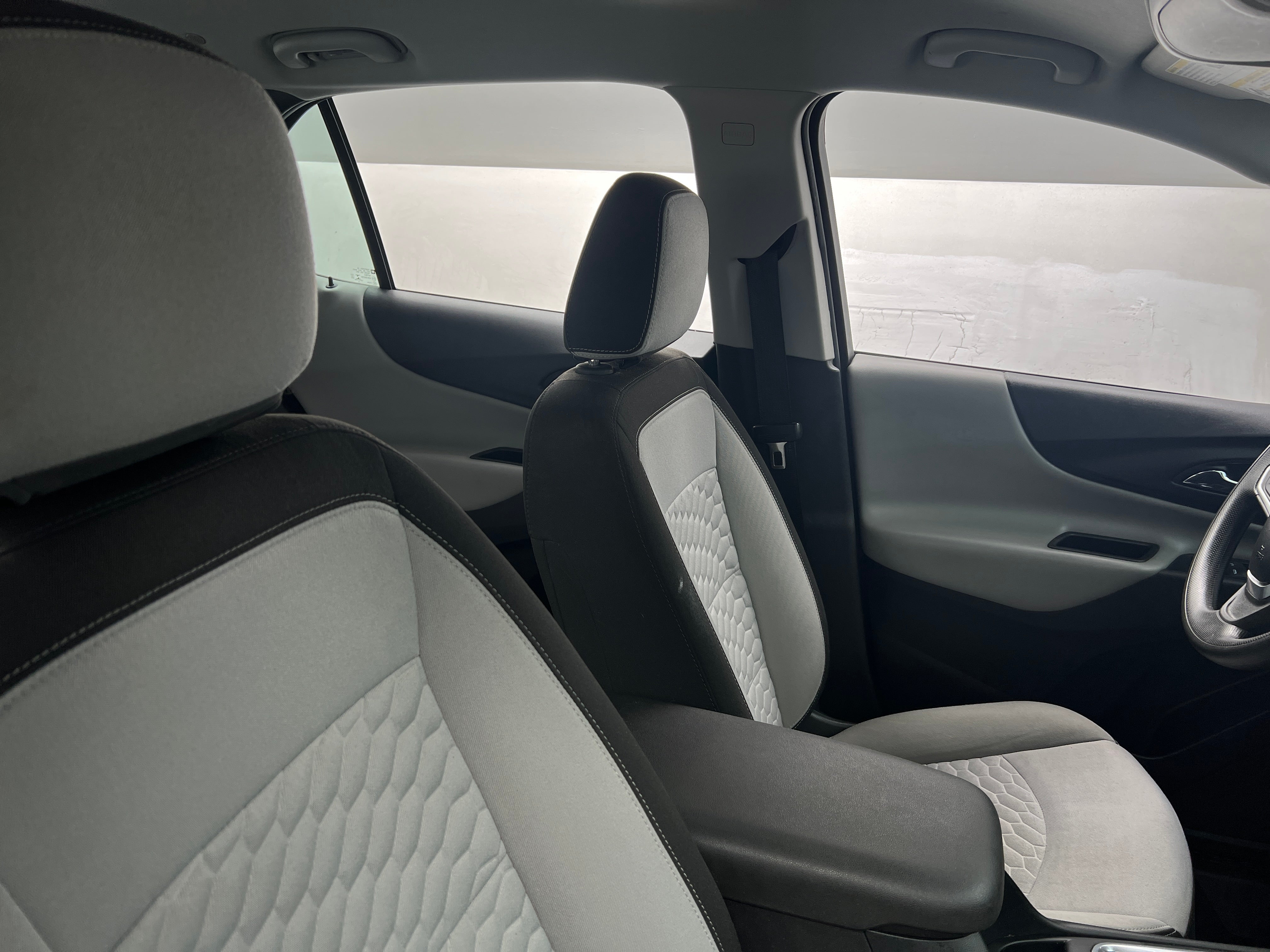 2020 Chevrolet Equinox LS 2