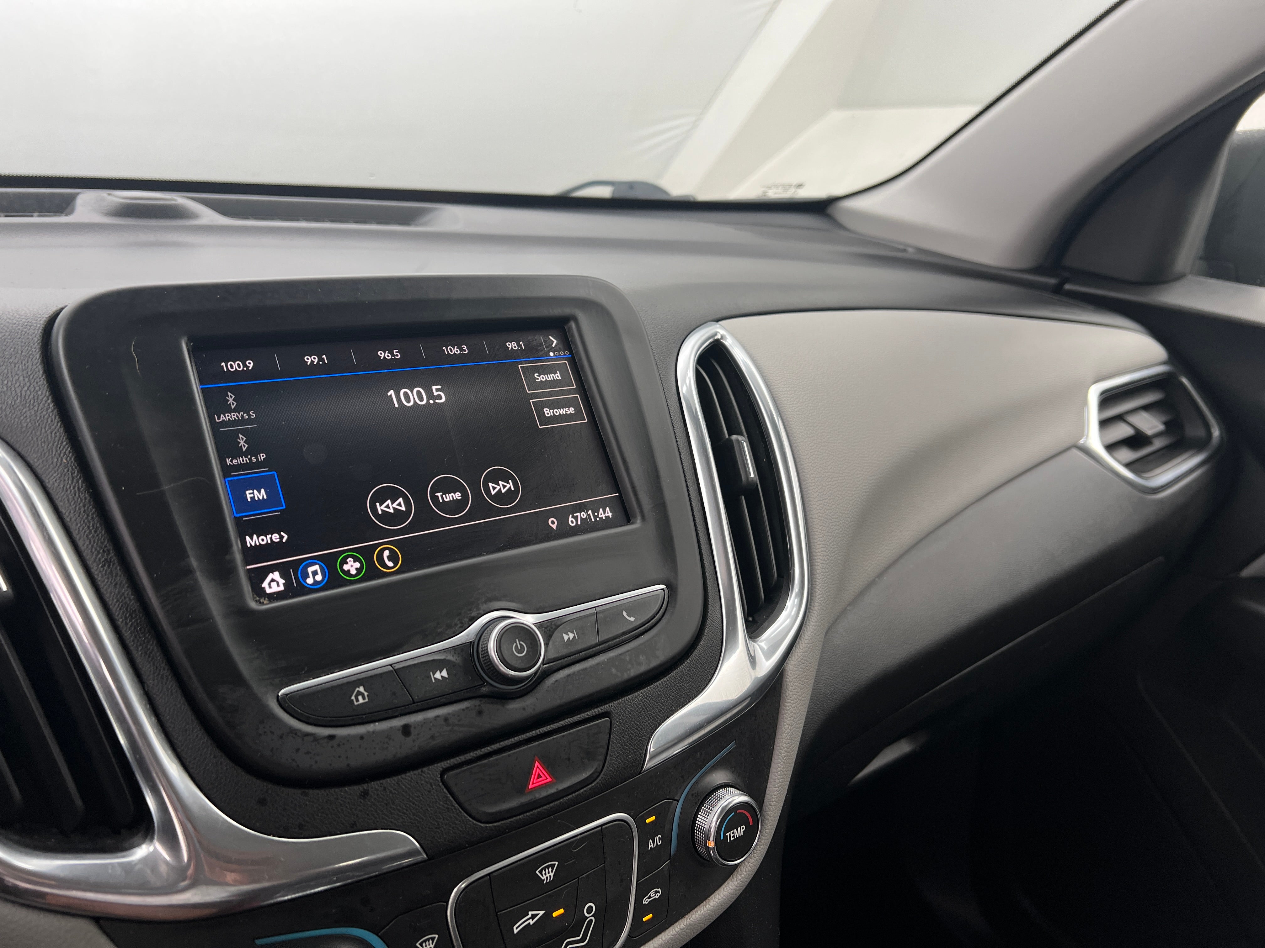 2020 Chevrolet Equinox LS 4