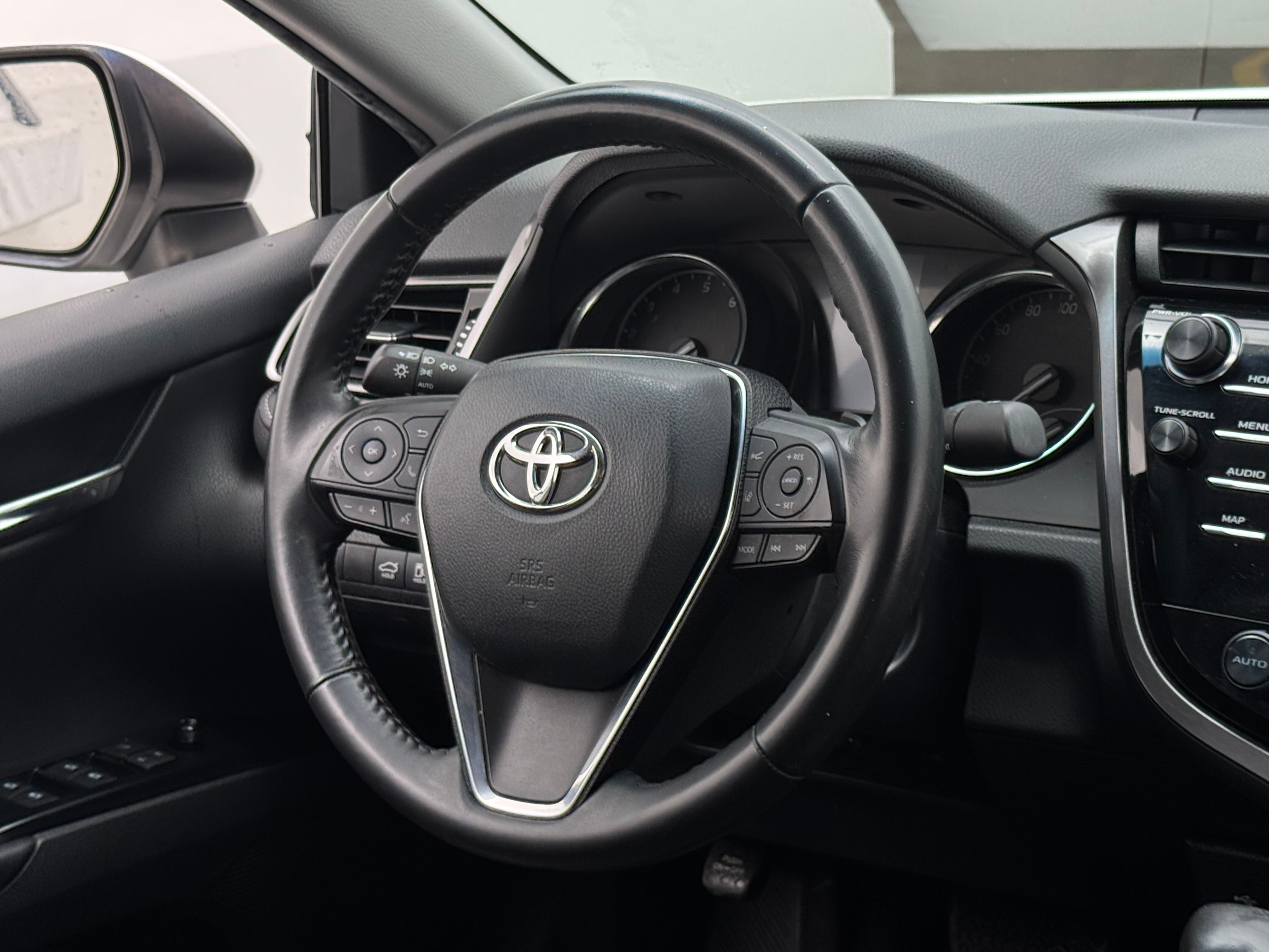 2020 Toyota Camry SE 5