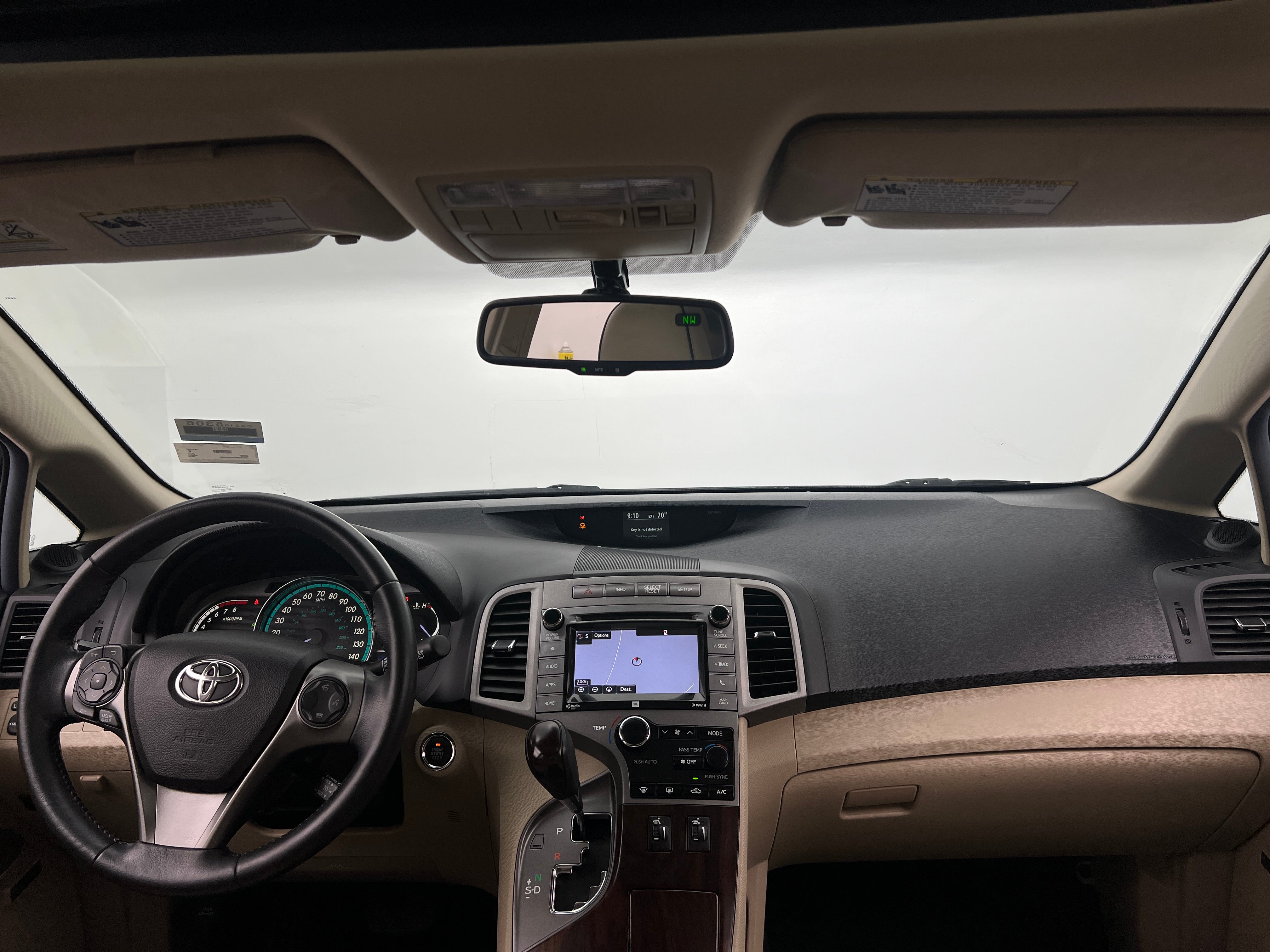 2015 Toyota Venza XLE 3