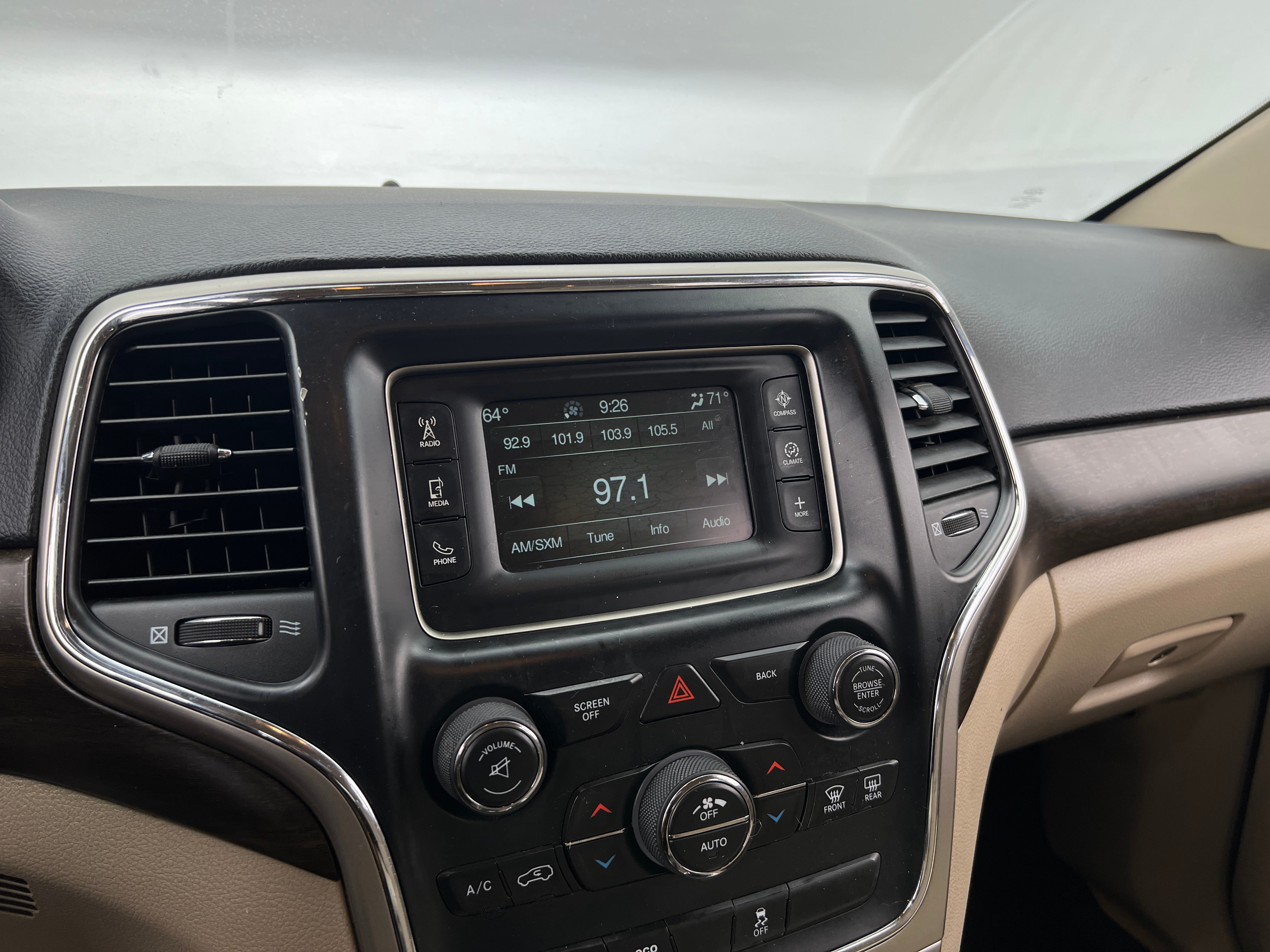 2016 Jeep Grand Cherokee Laredo 4