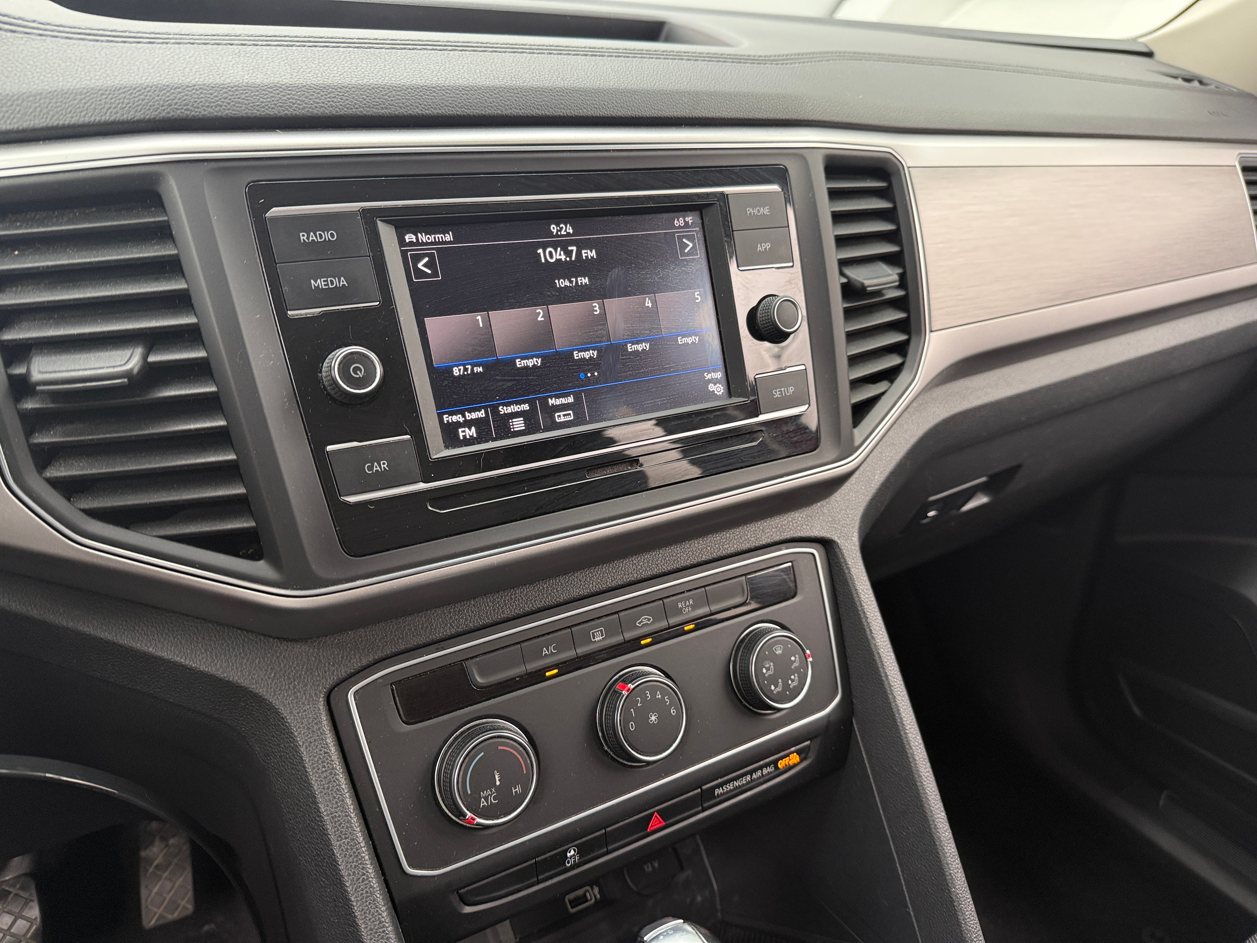 2018 Volkswagen Atlas S 4