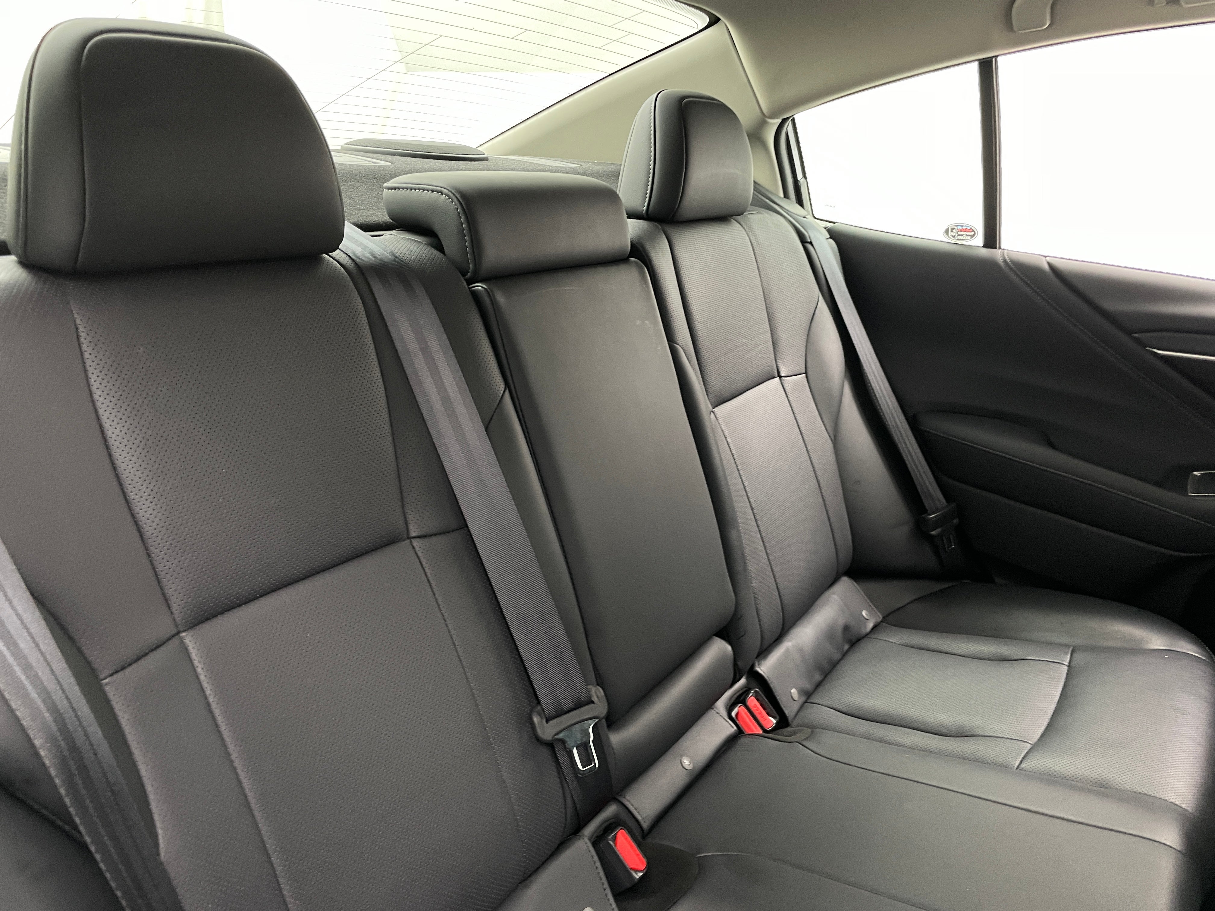 2022 Subaru Legacy Limited 5