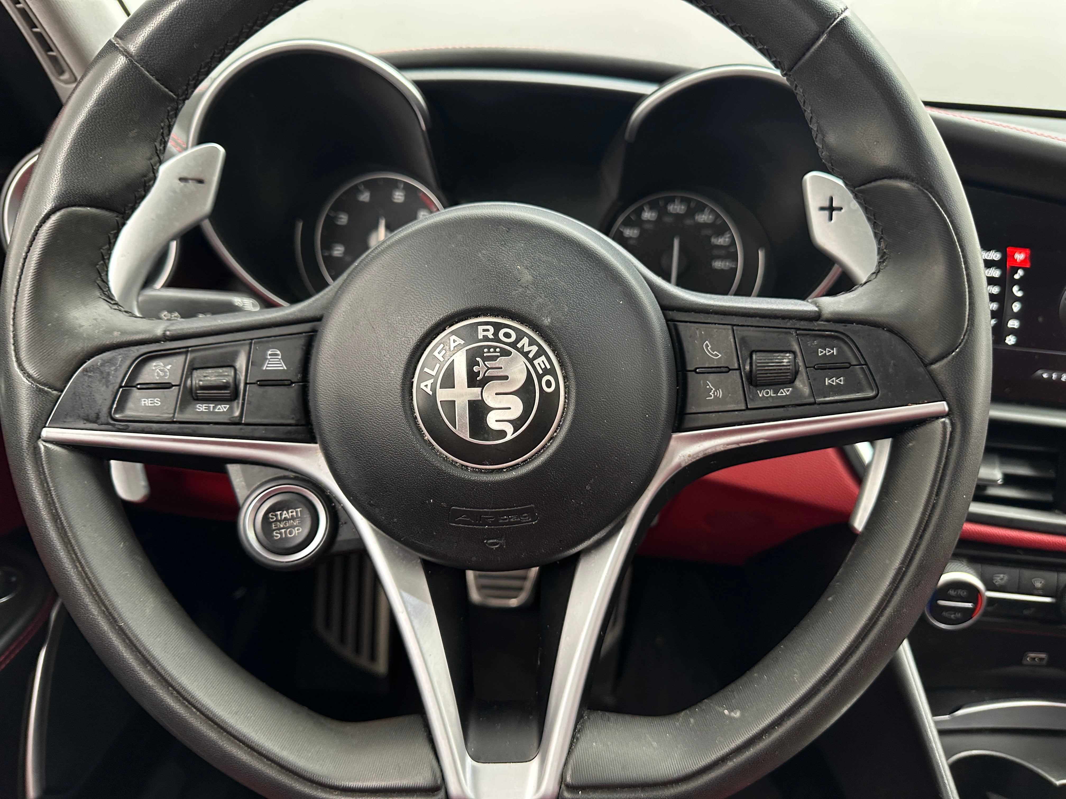 2018 Alfa Romeo Giulia Sport 4