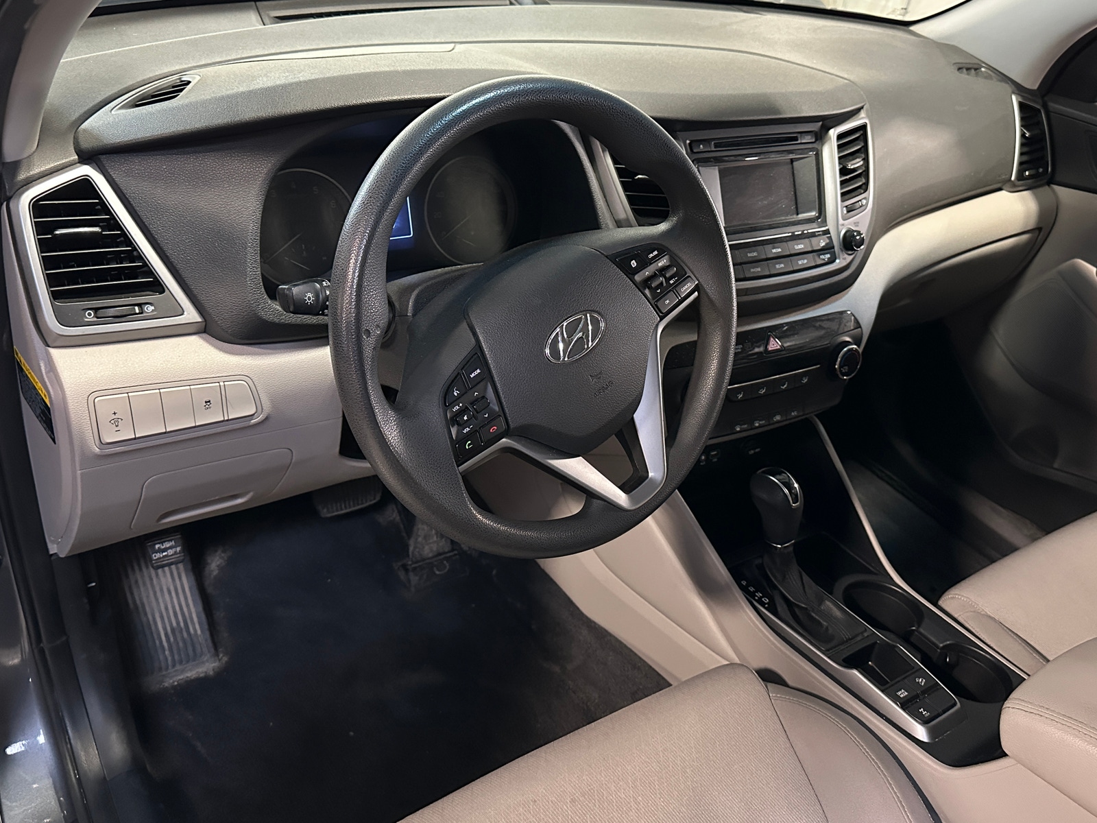 Thumbnail: 2016 Hyundai Tucson - 3