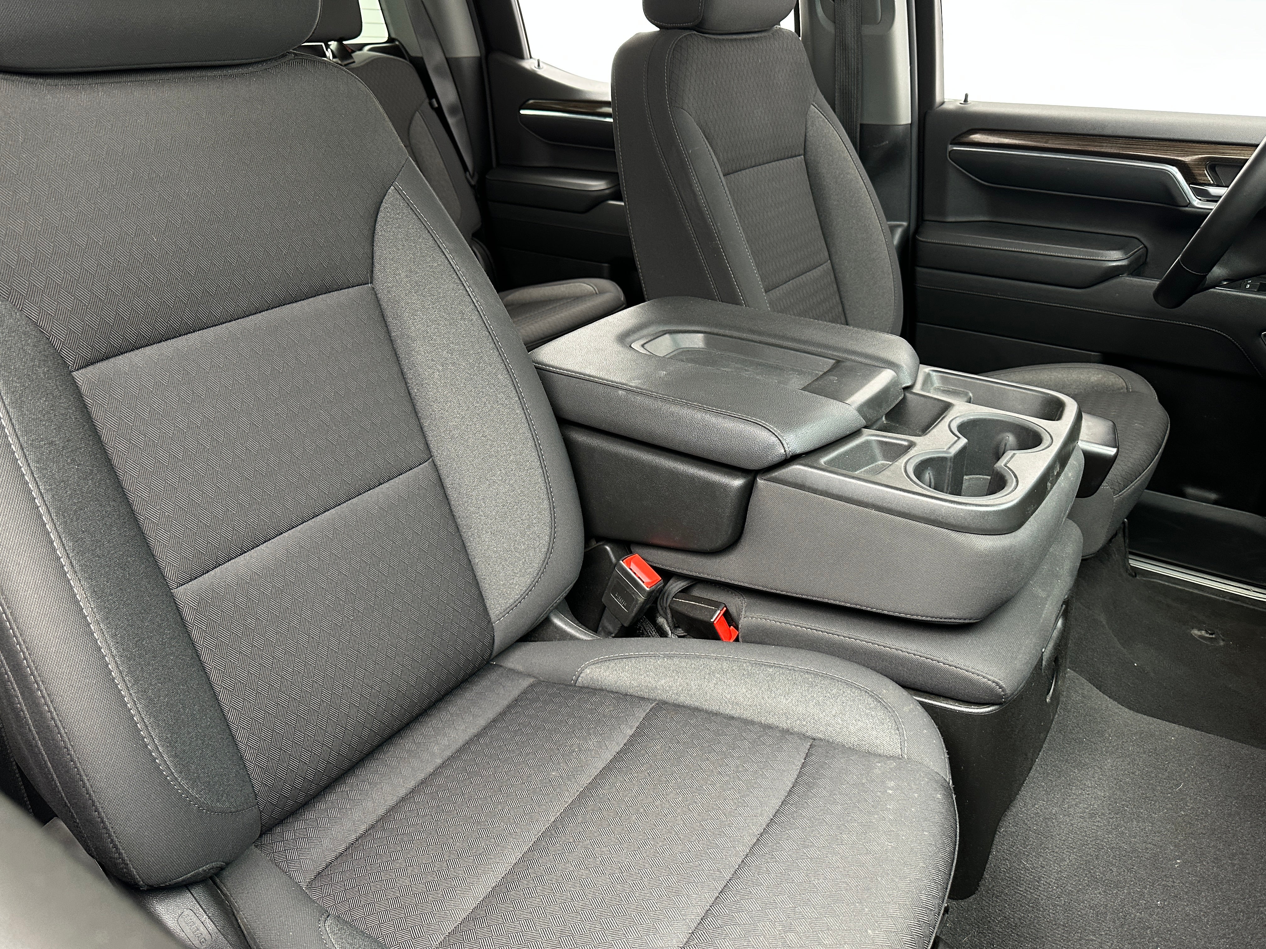 2023 Chevrolet Silverado 1500 LT 2