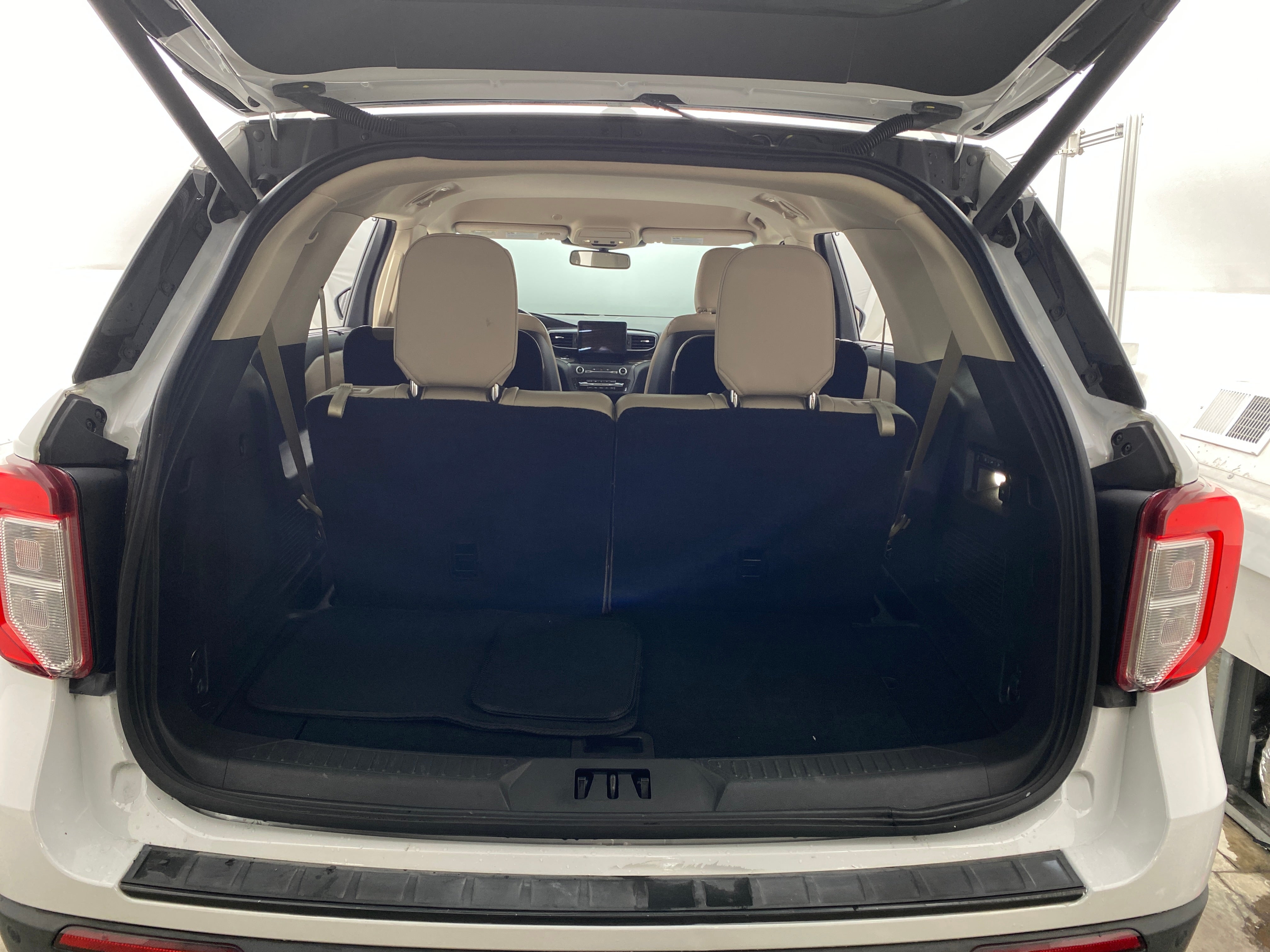 2020 Ford Explorer Limited 6