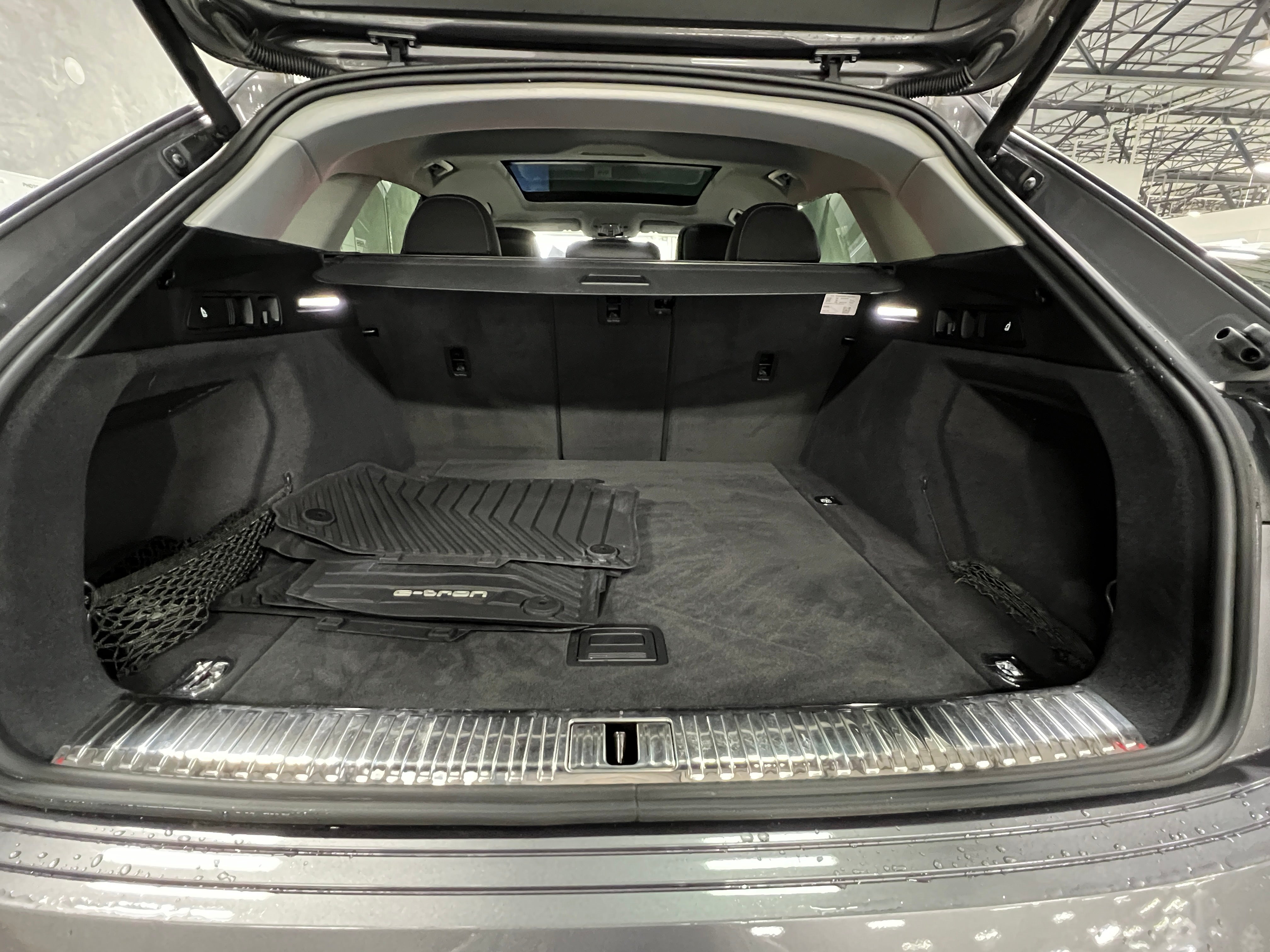 2021 Audi e-tron Premium 6