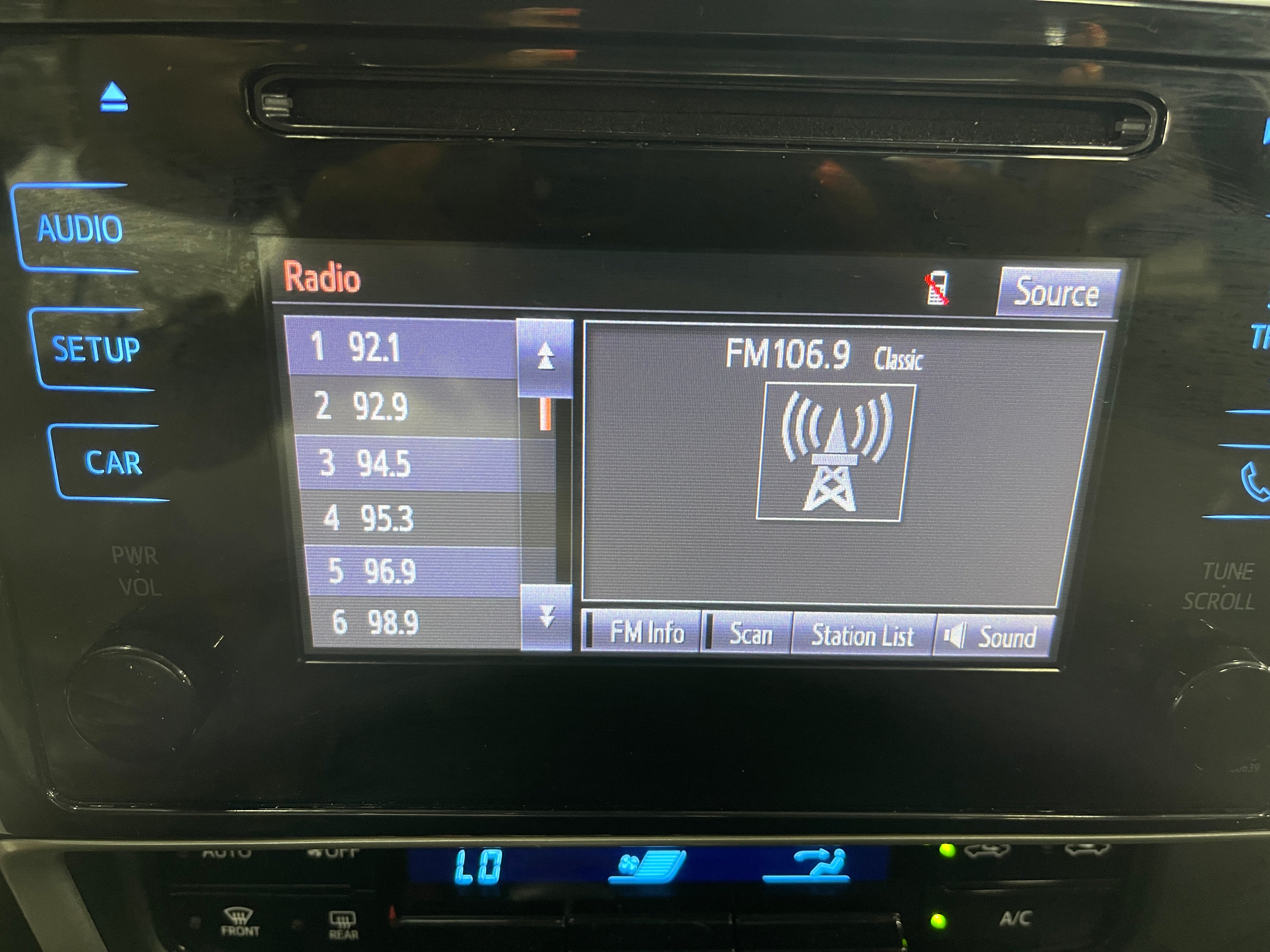 2019 Toyota Corolla LE 4