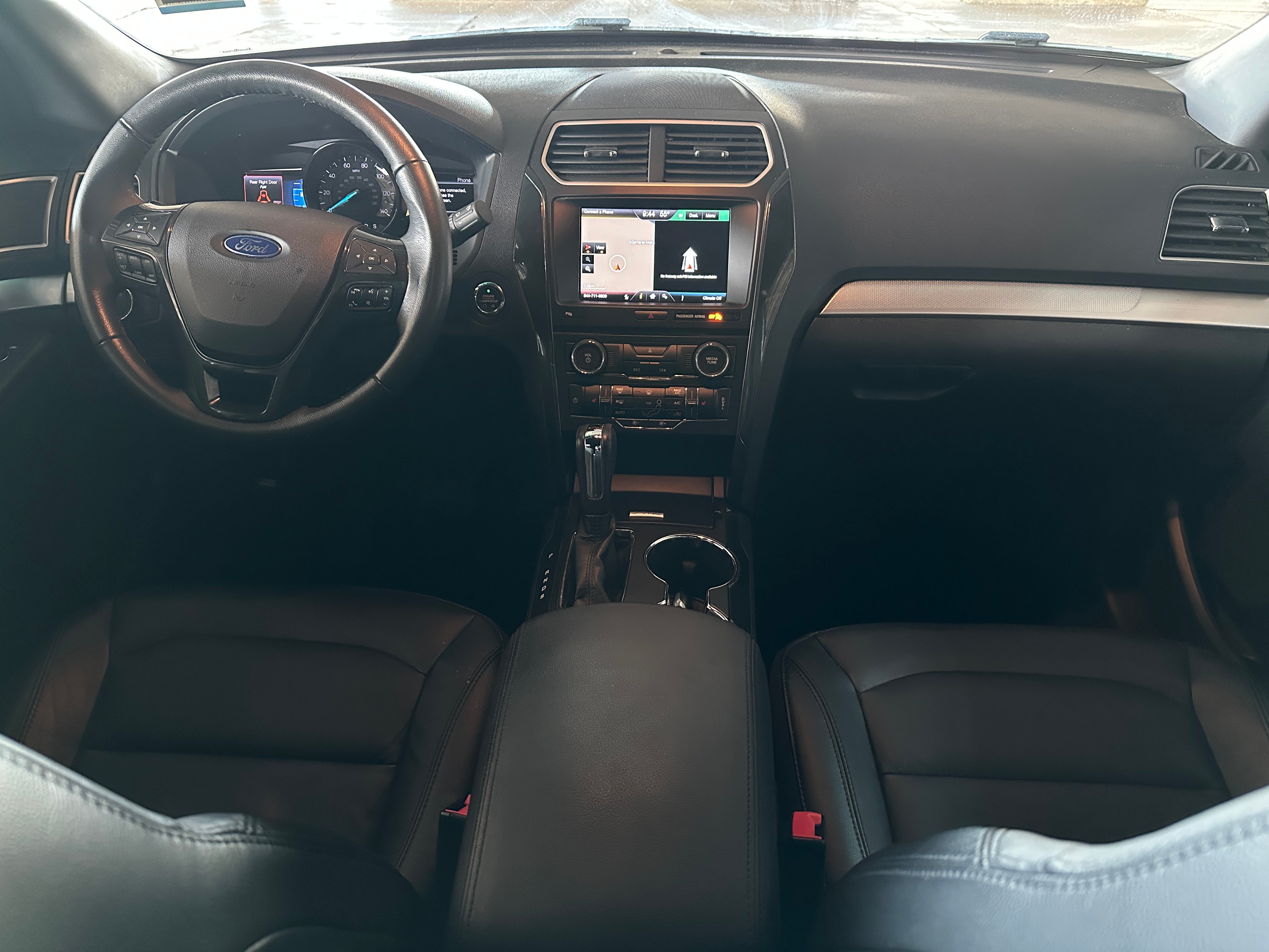 2016 Ford Explorer XLT 2