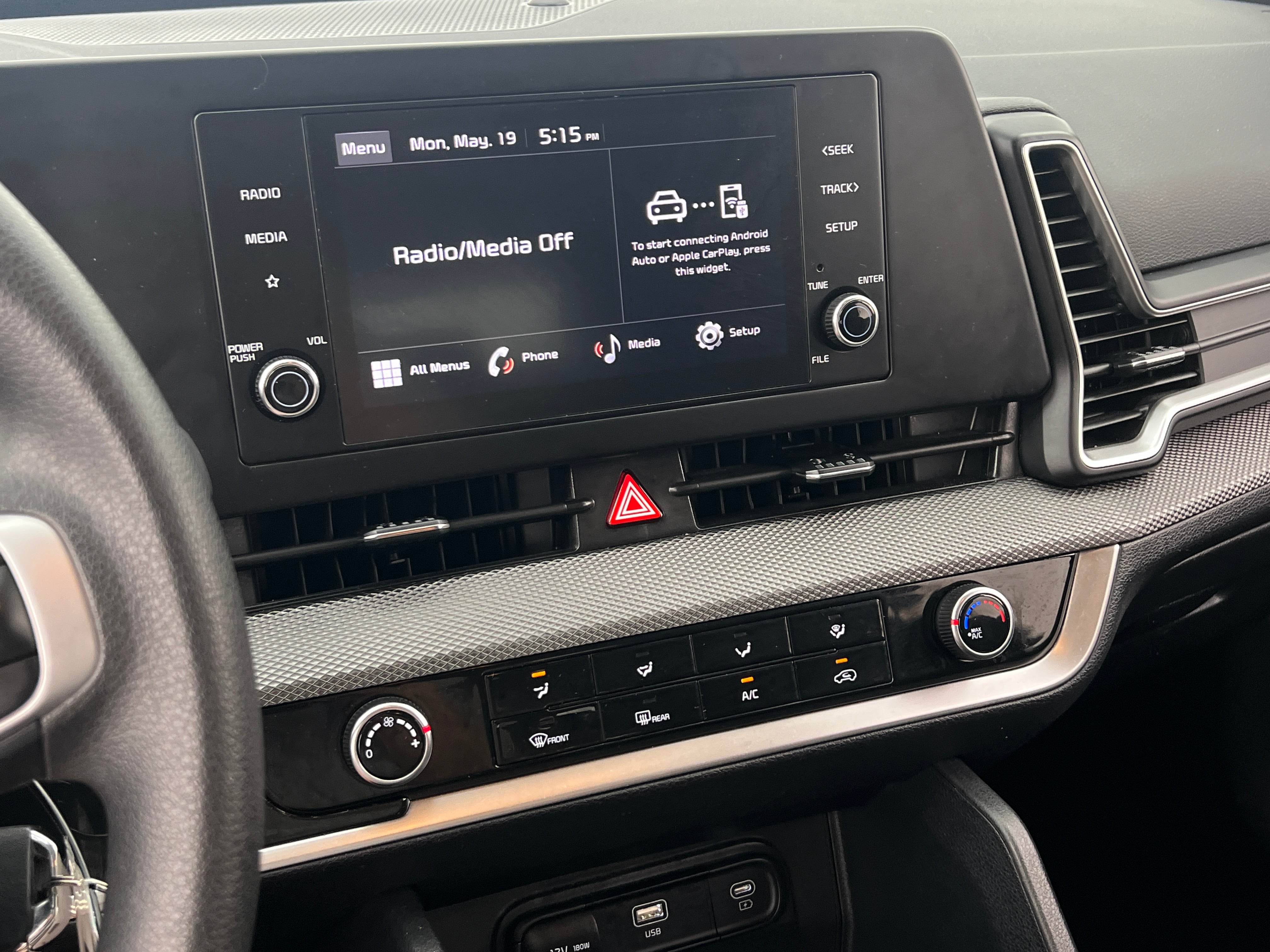 2024 Kia Sportage LX 4