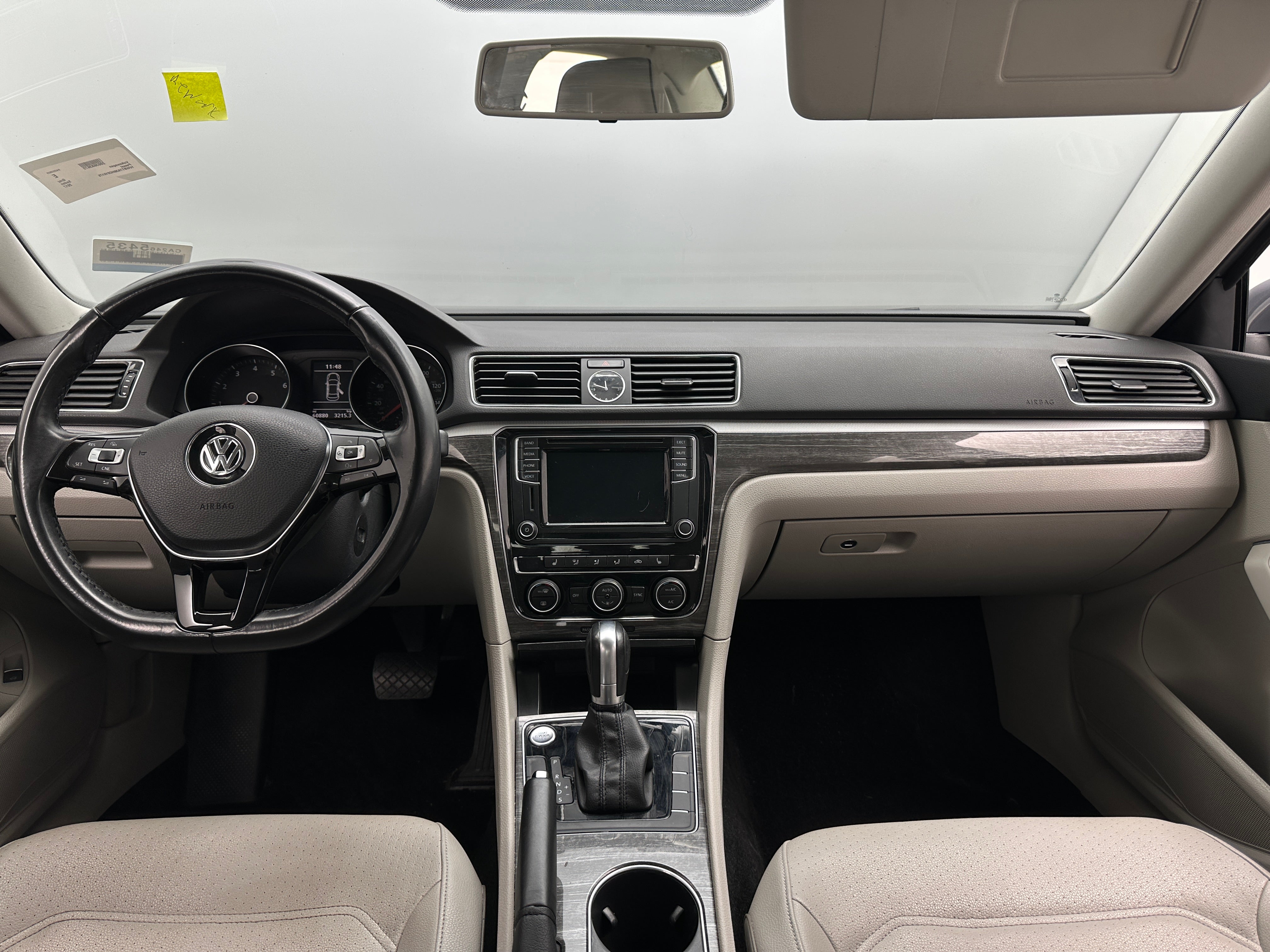2017 Volkswagen Passat SE 2