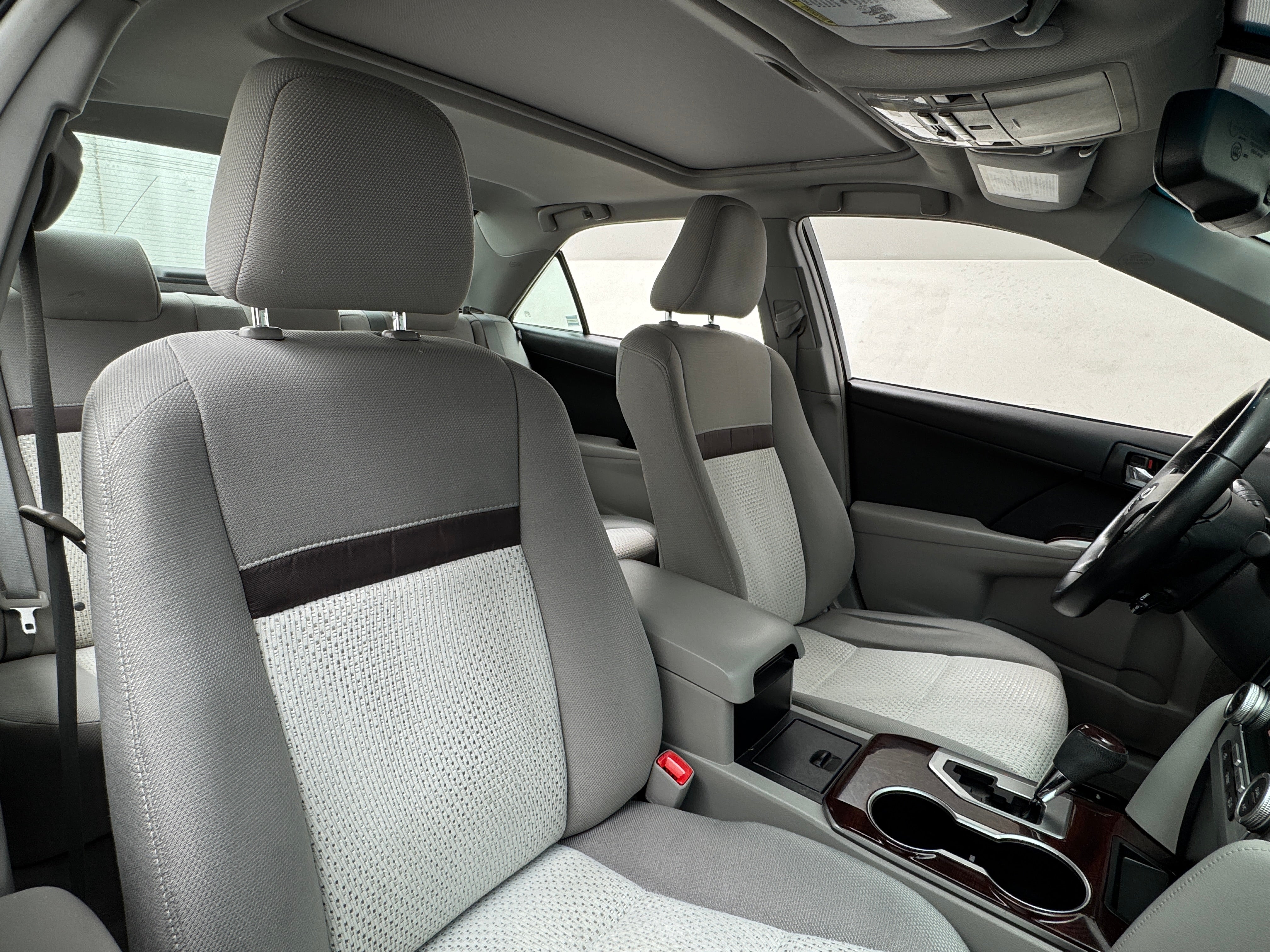 2014 Toyota Camry XLE 2