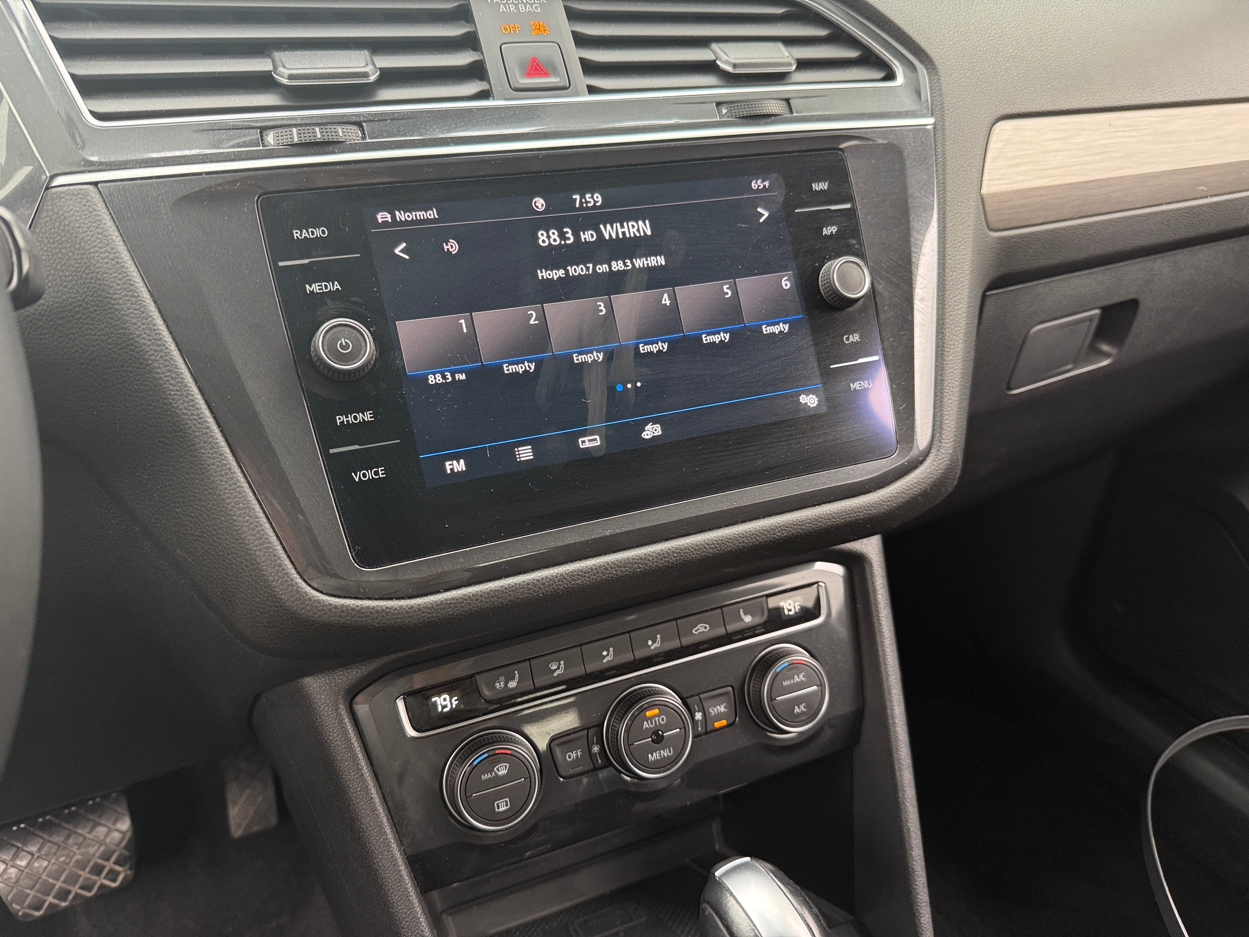 2020 Volkswagen Tiguan SEL 3