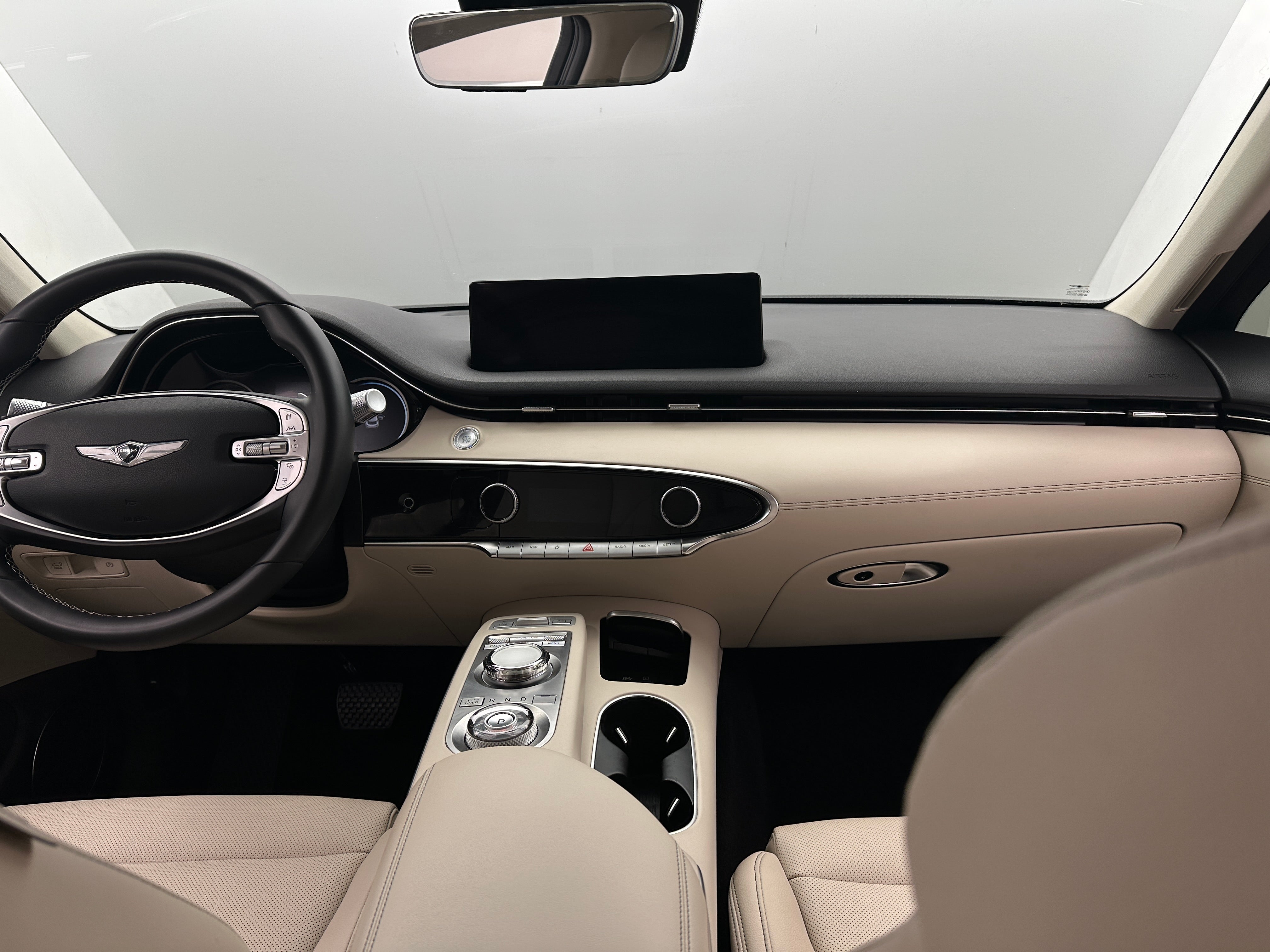 2022 Genesis GV70 Standard 2