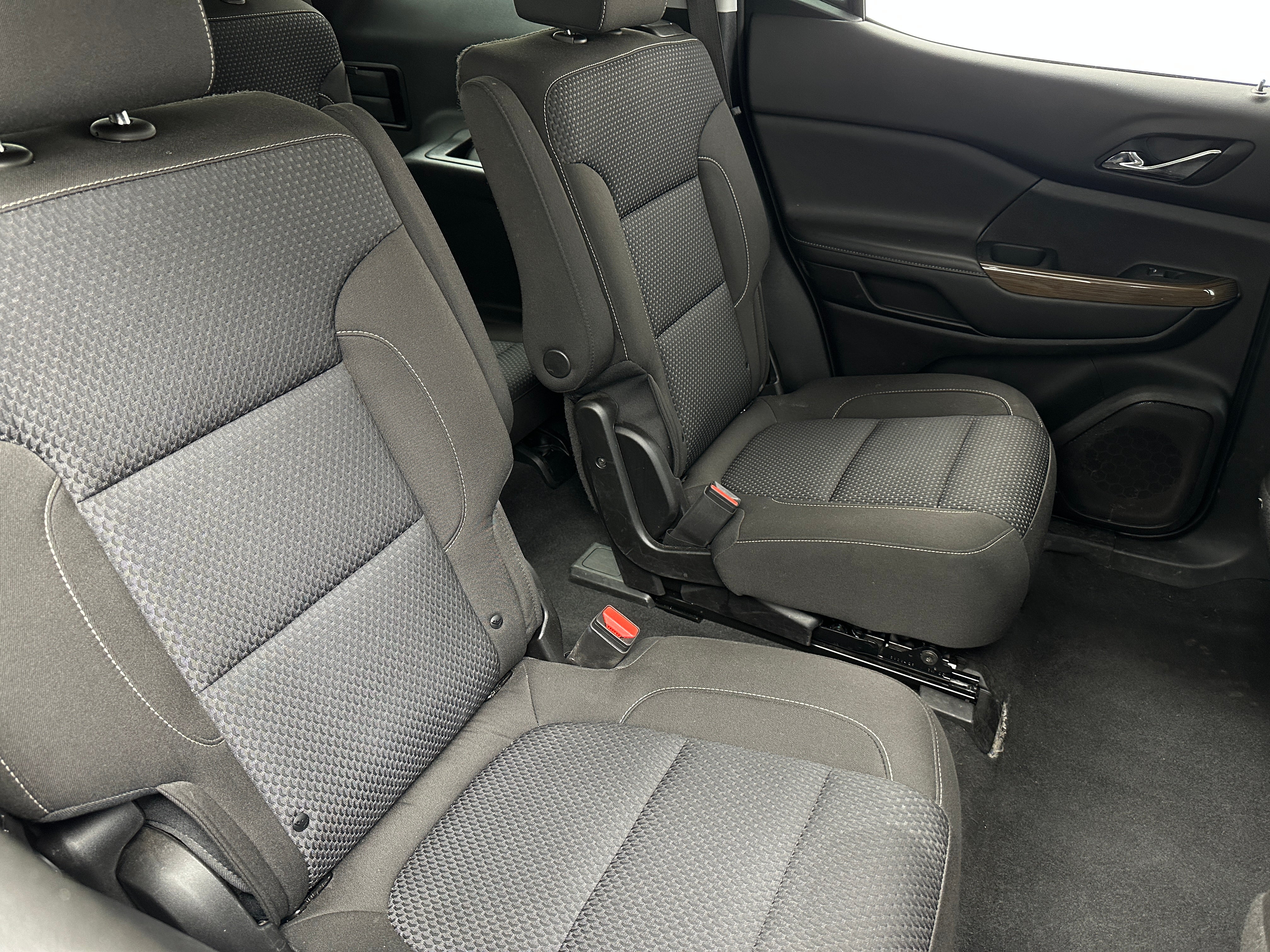 2023 GMC Acadia SLE 6