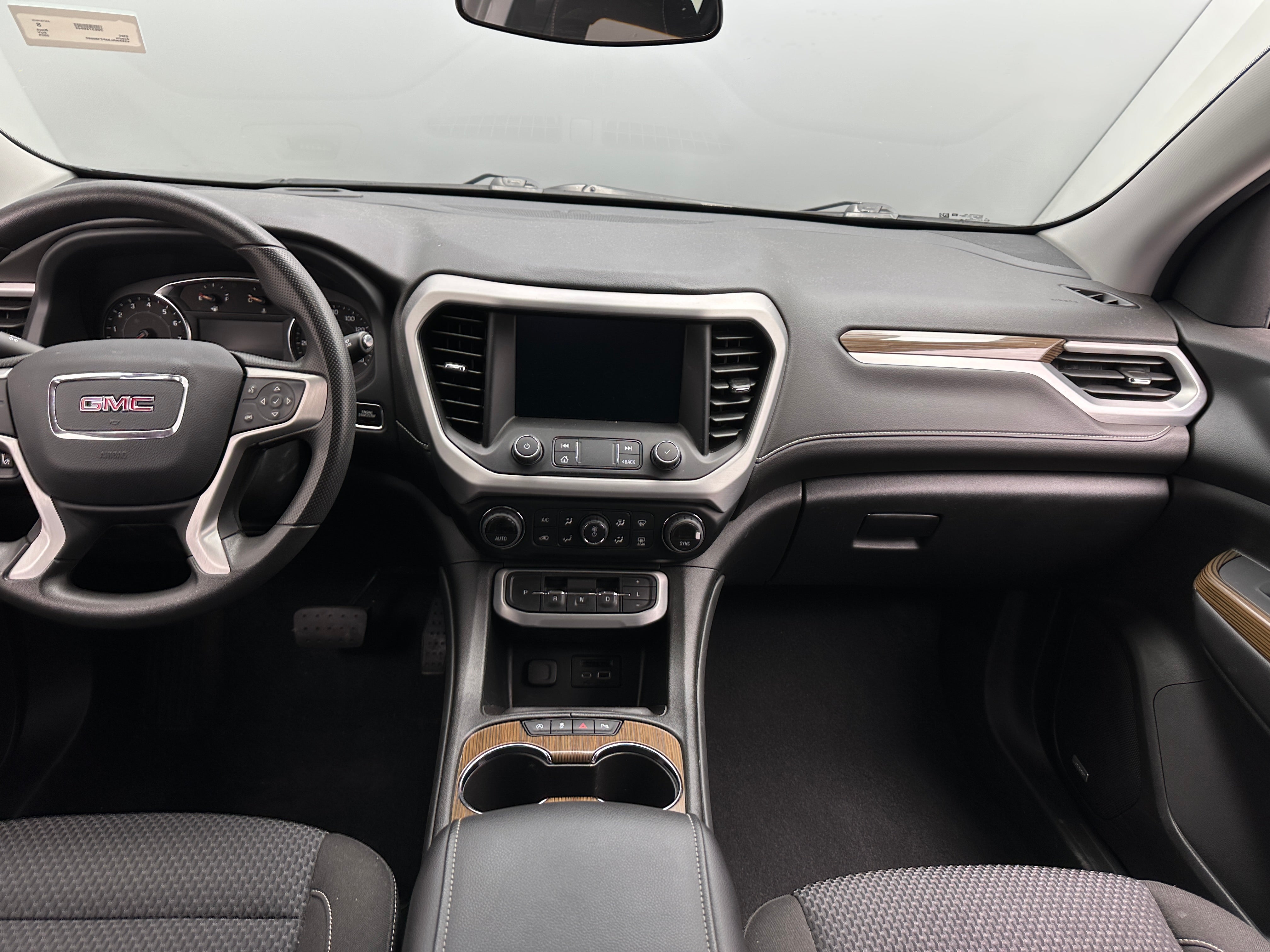 2023 GMC Acadia SLE 3