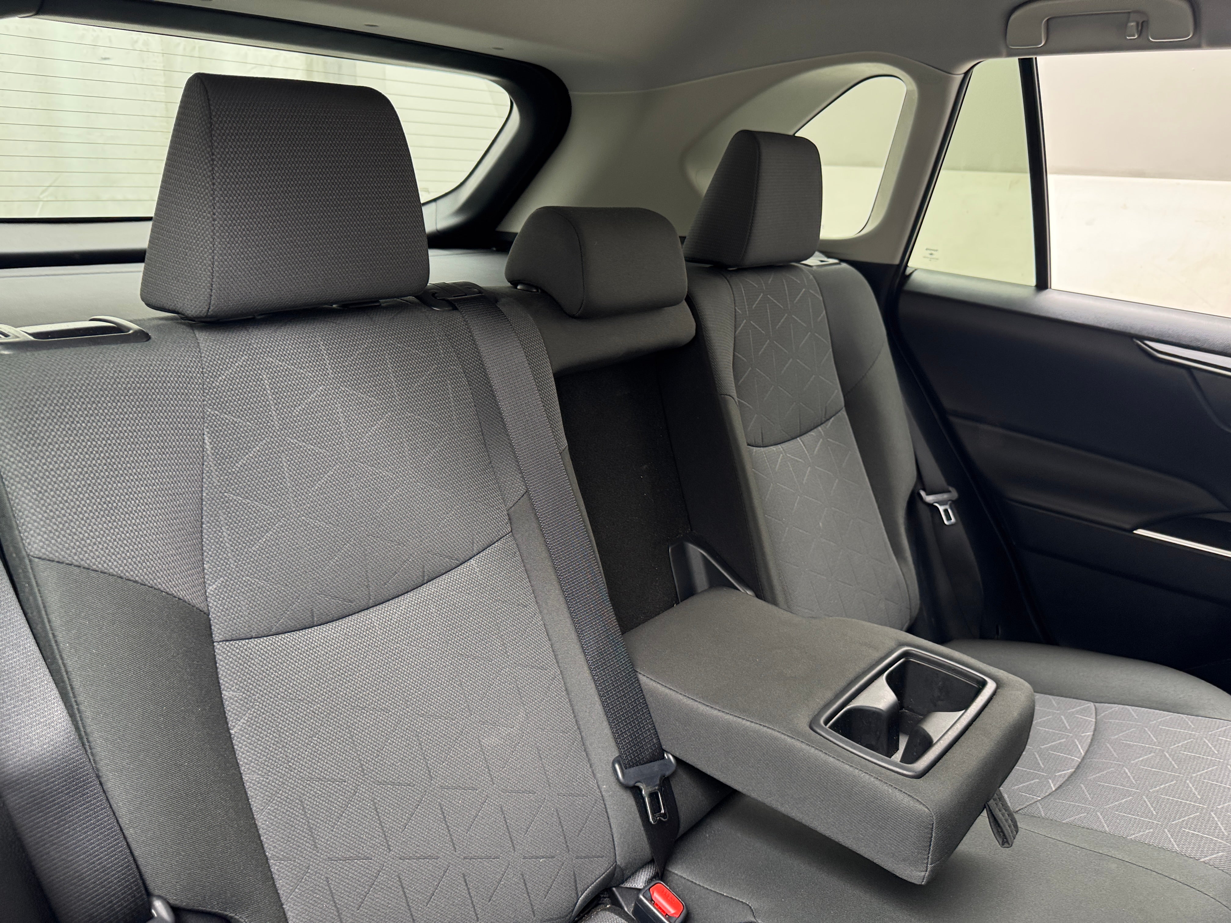 2024 Toyota RAV4 XLE 6
