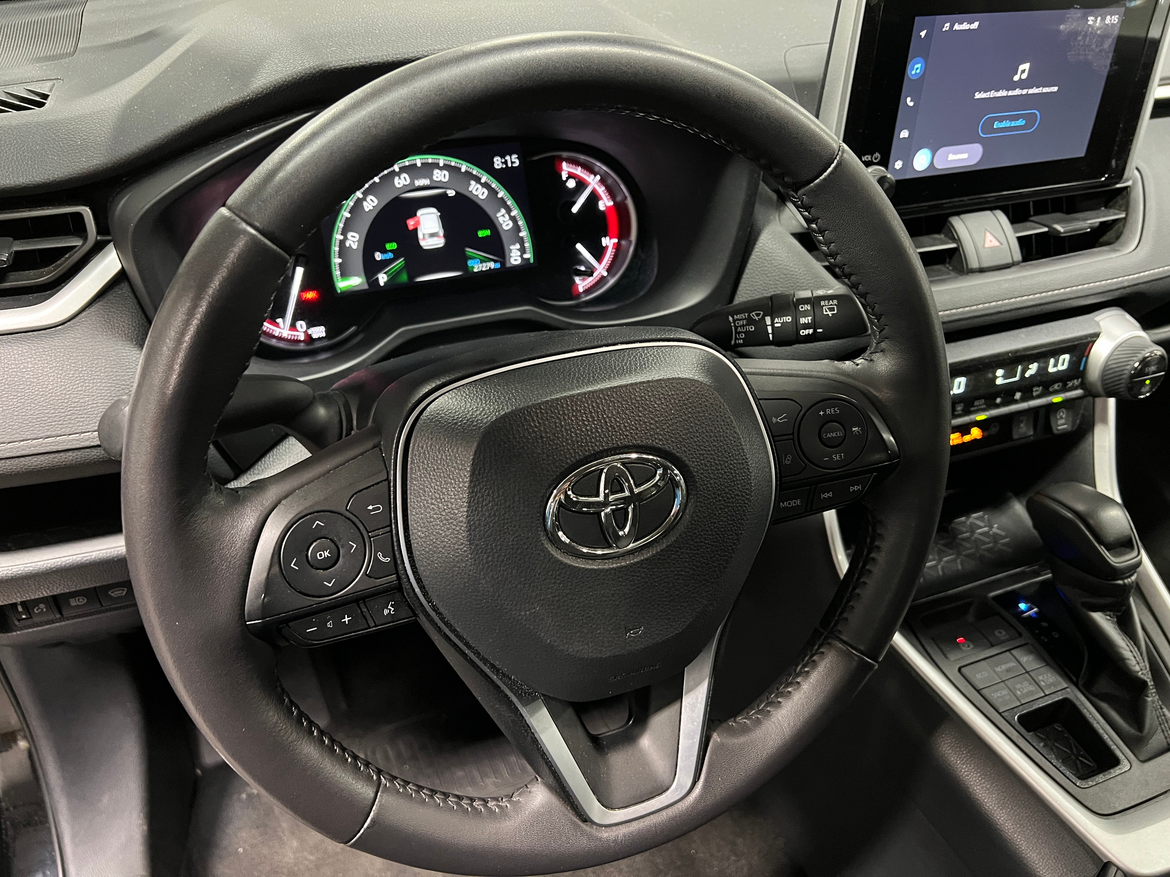 2024 Toyota RAV4 XLE 5