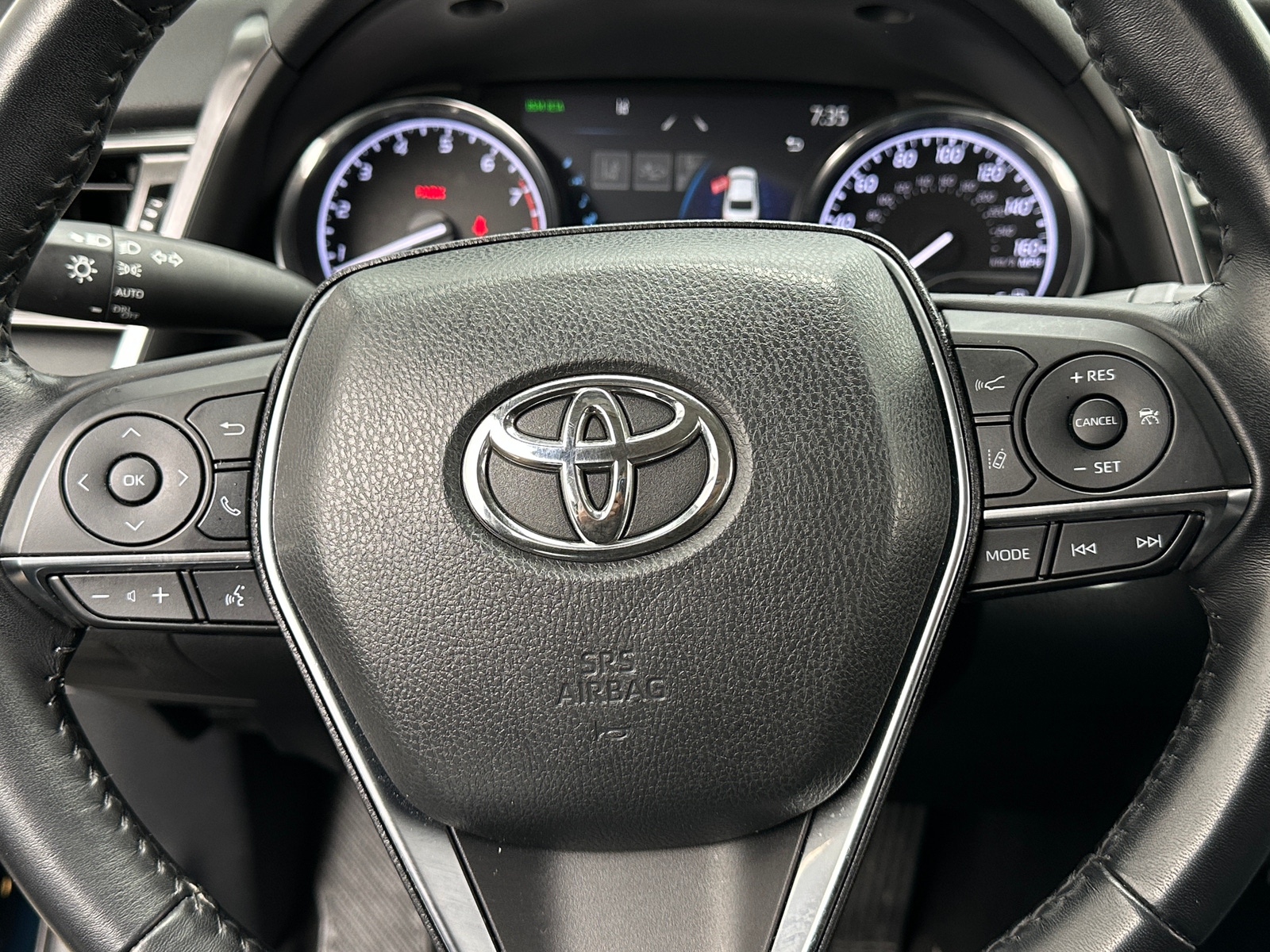 Thumbnail: 2019 Toyota Camry - 4