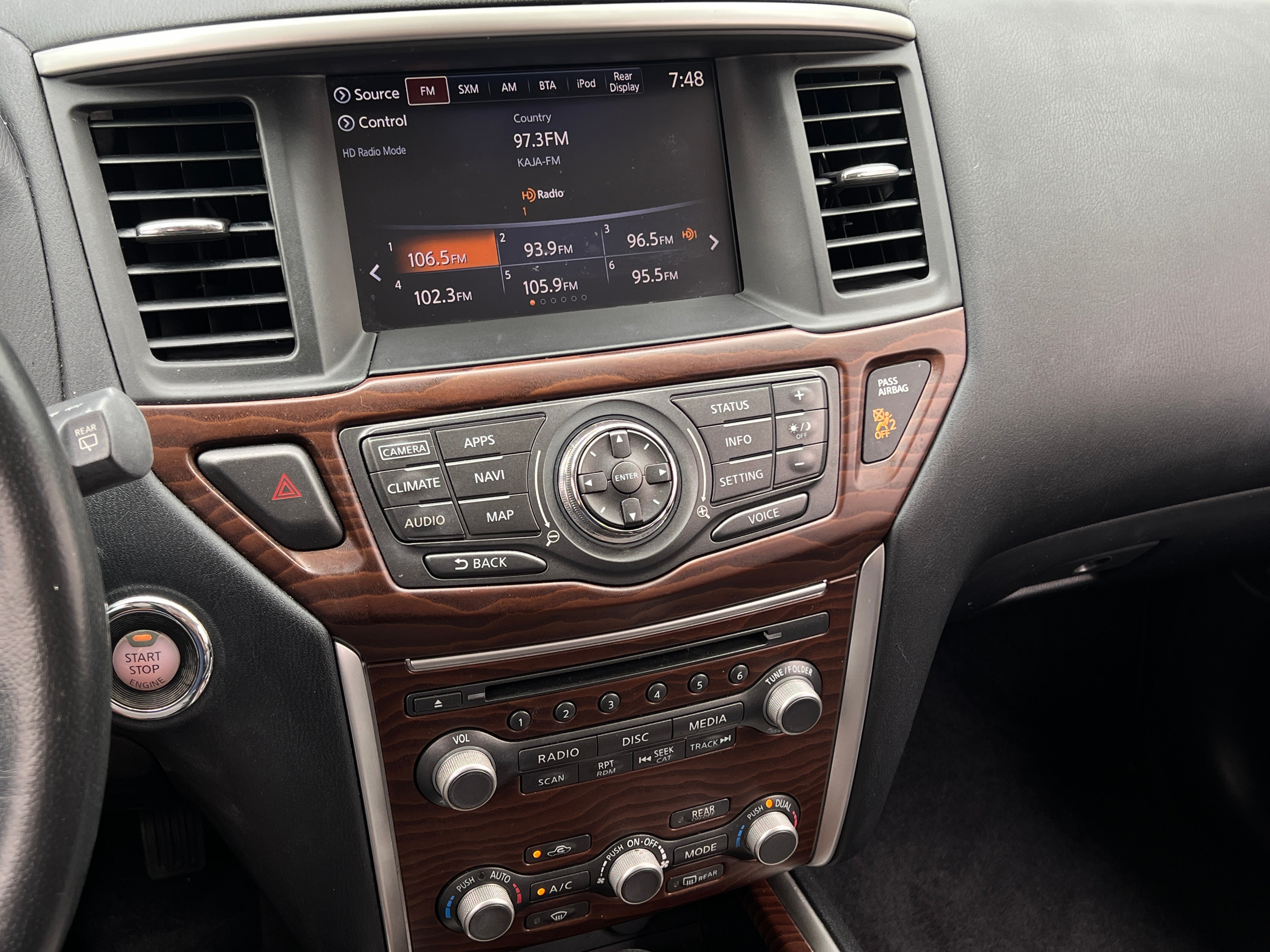 2017 Nissan Pathfinder Platinum 3