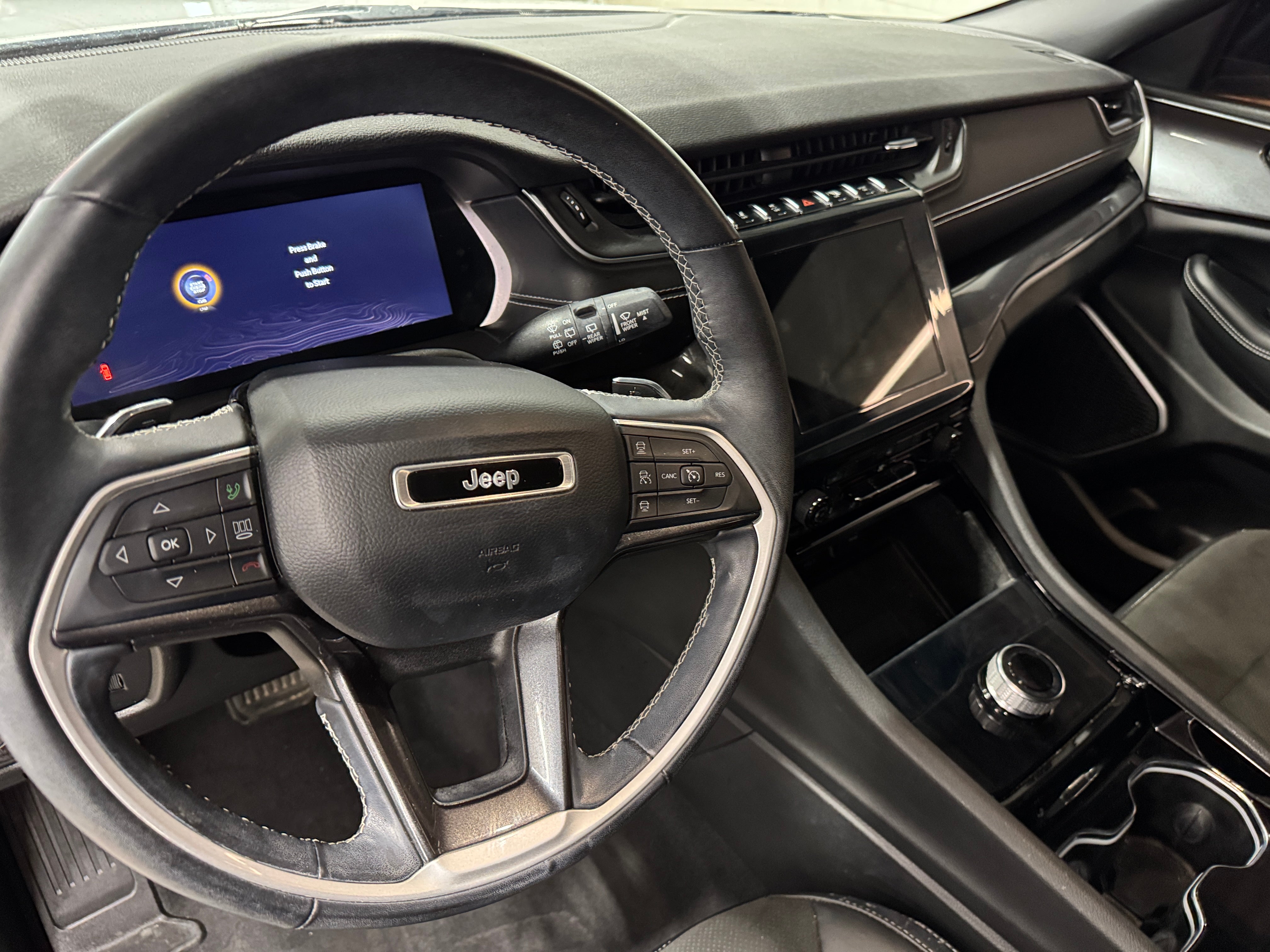 2022 Jeep Grand Cherokee L Altitude 3