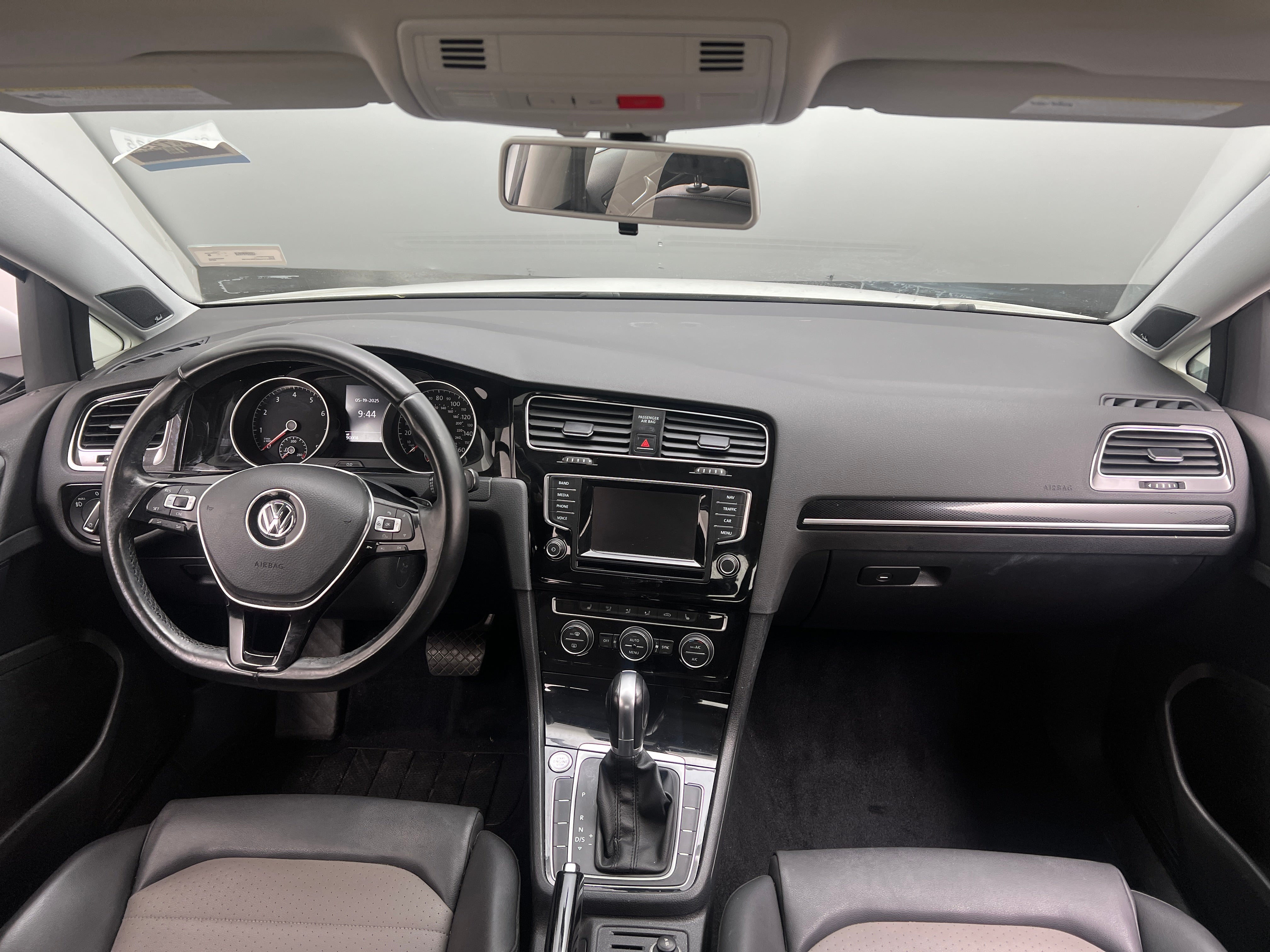 2015 Volkswagen Golf SEL 2