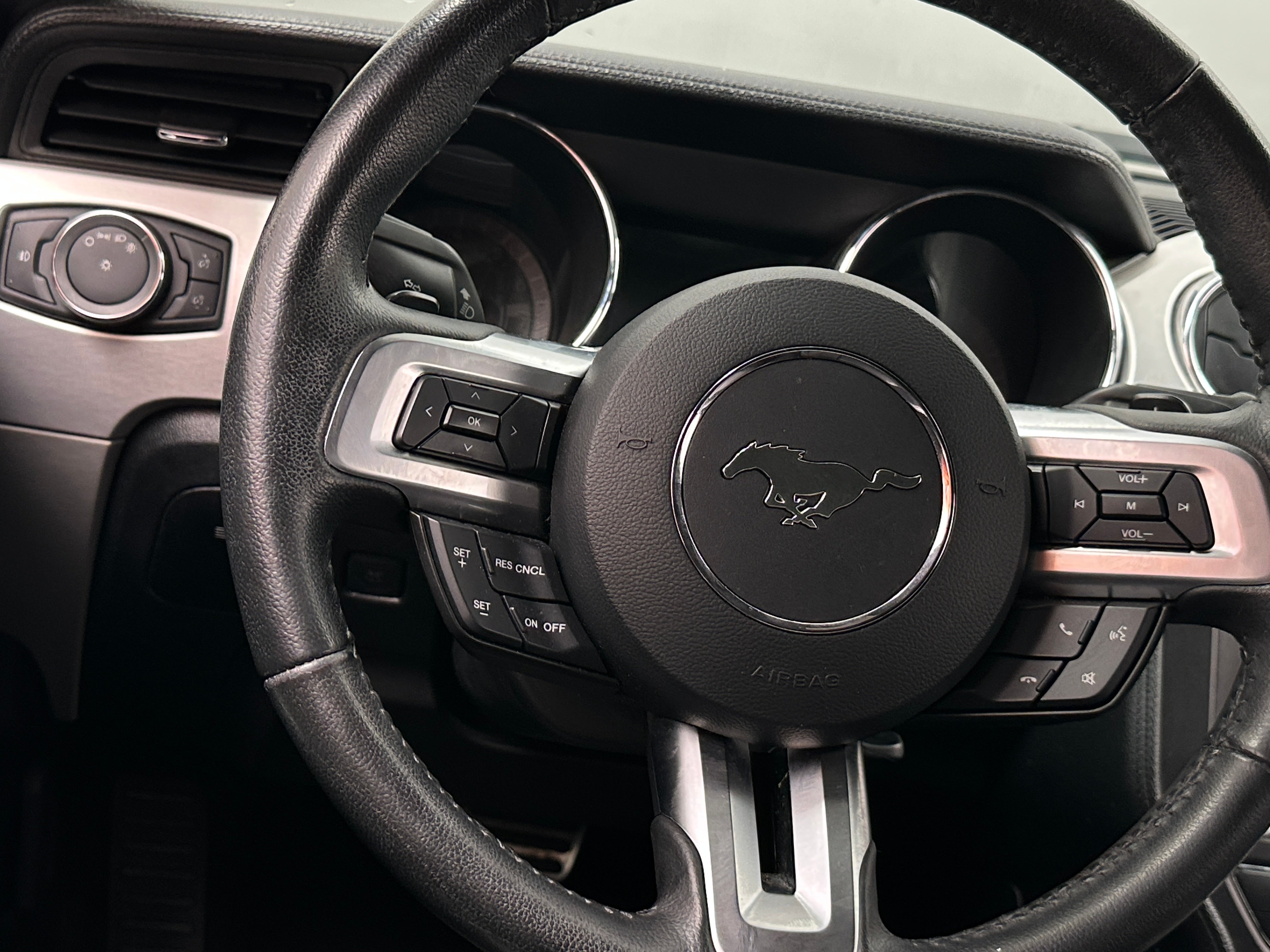 2016 Ford Mustang GT Premium 3