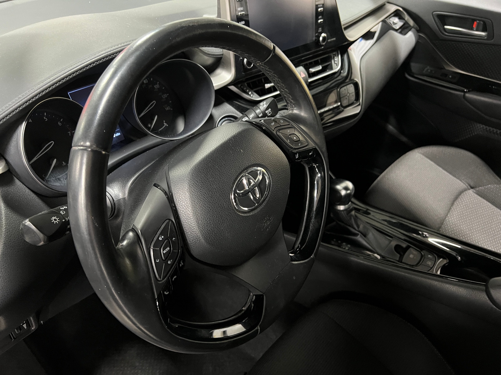 Thumbnail: 2019 Toyota C-HR - 5