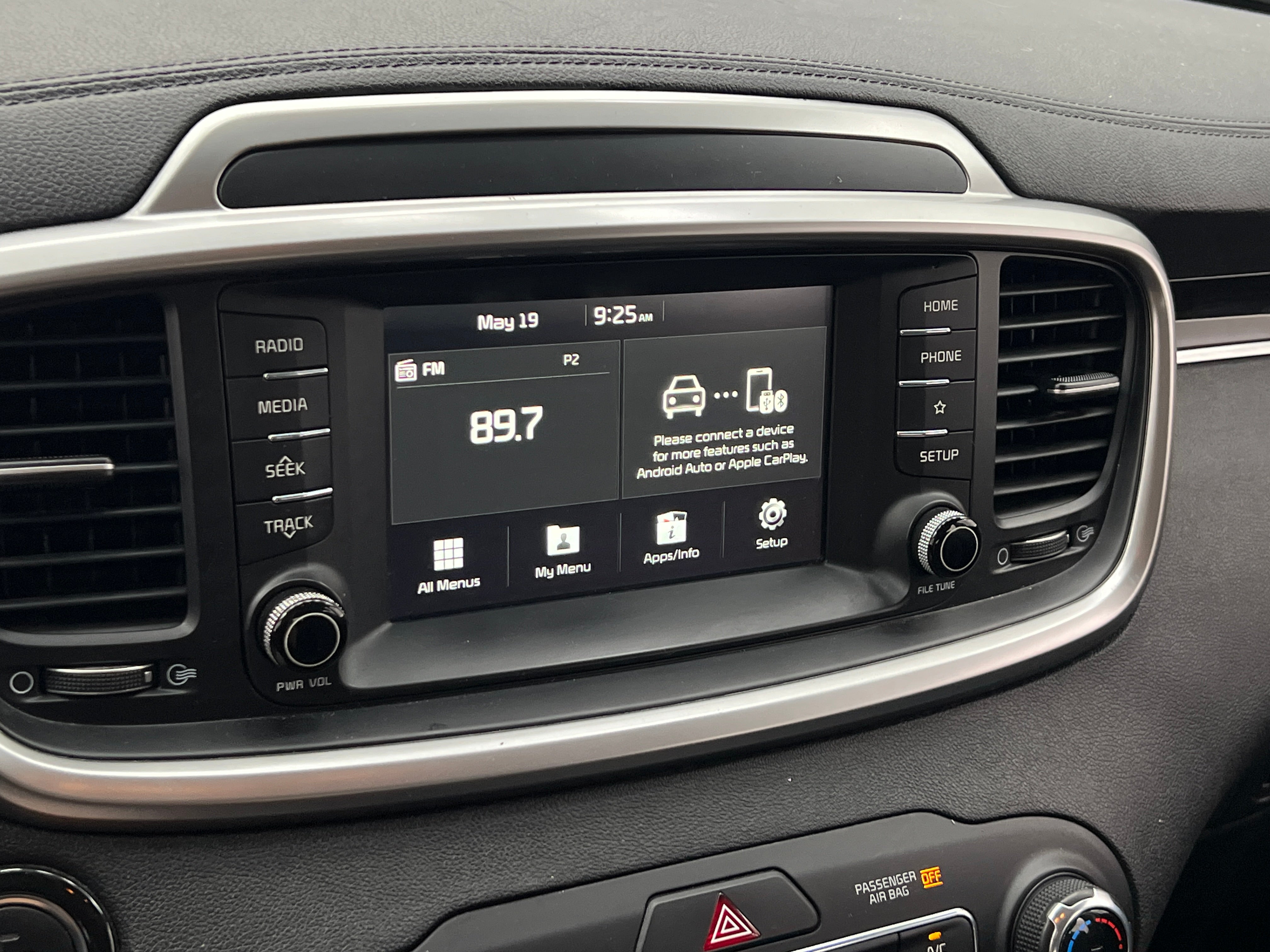 2020 Kia Sorento S 4