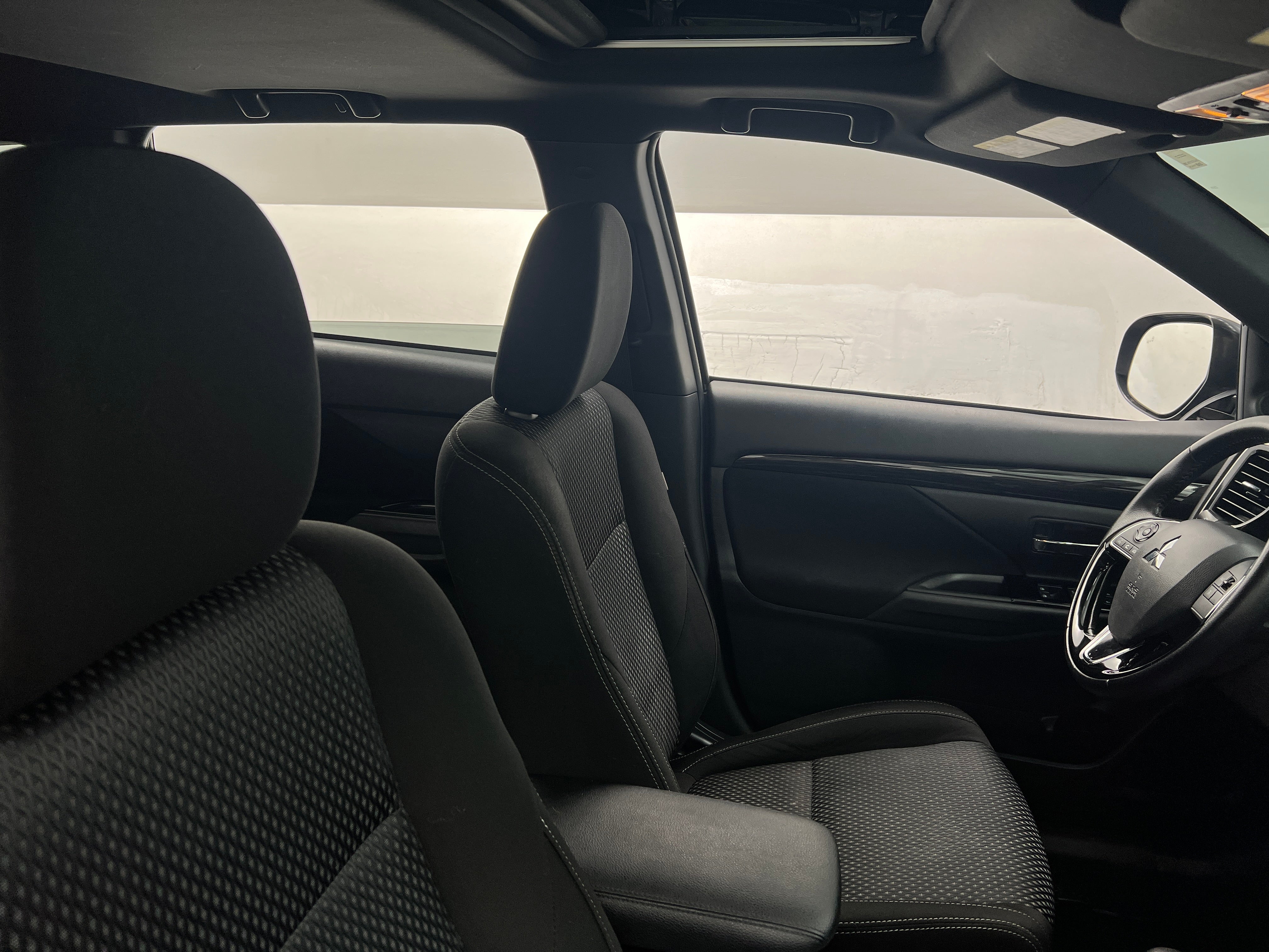 2018 Mitsubishi Outlander LE 2