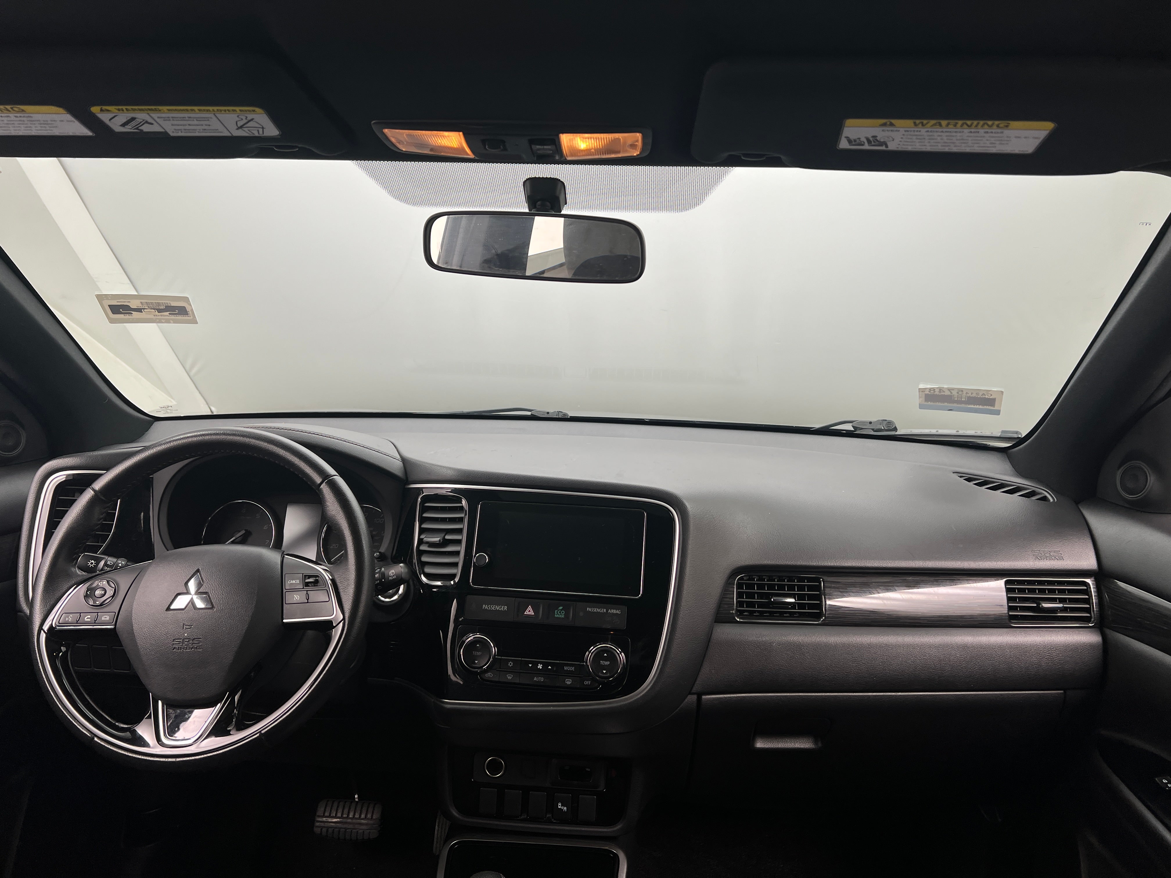 2018 Mitsubishi Outlander LE 3