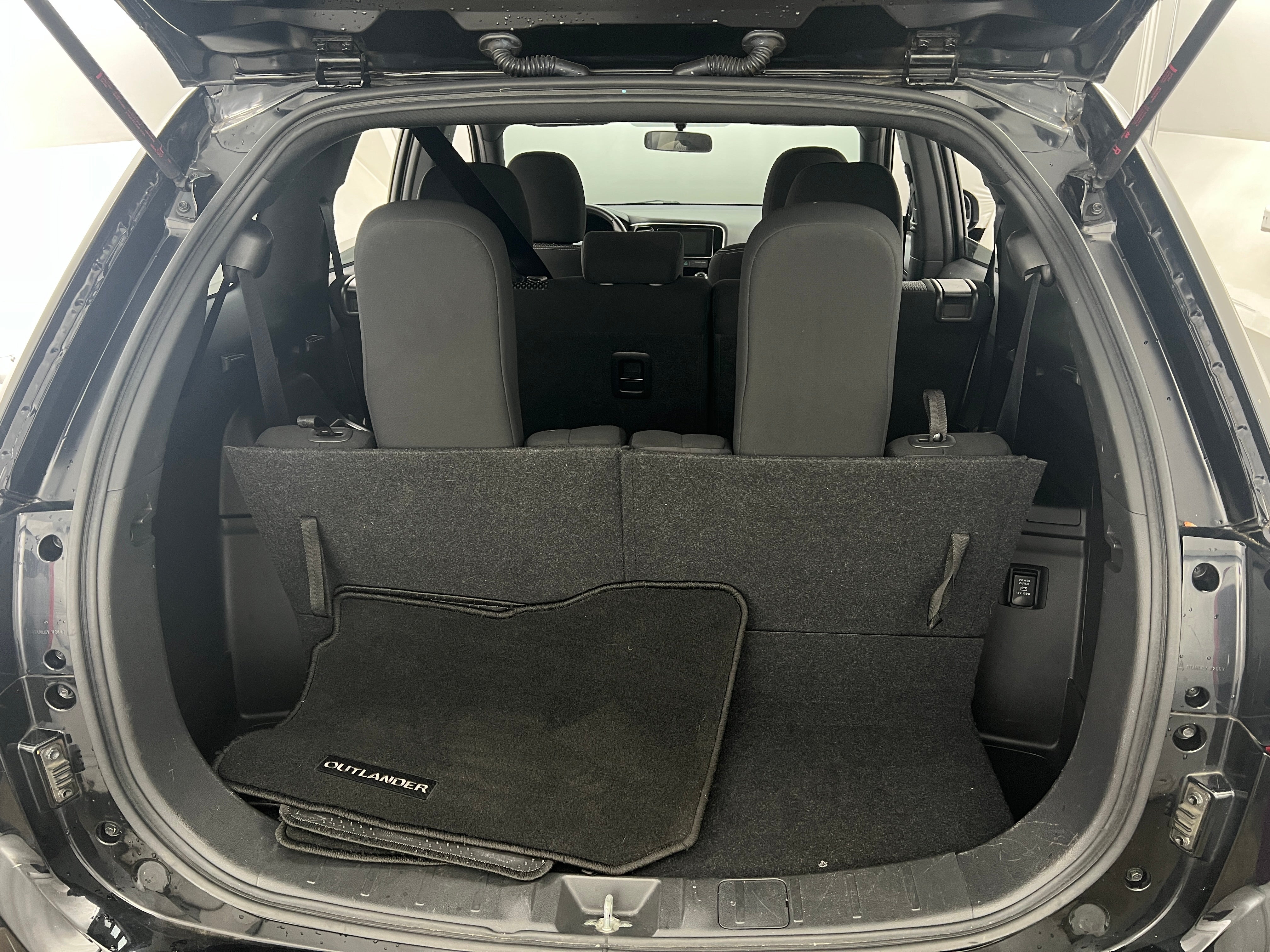2018 Mitsubishi Outlander LE 7