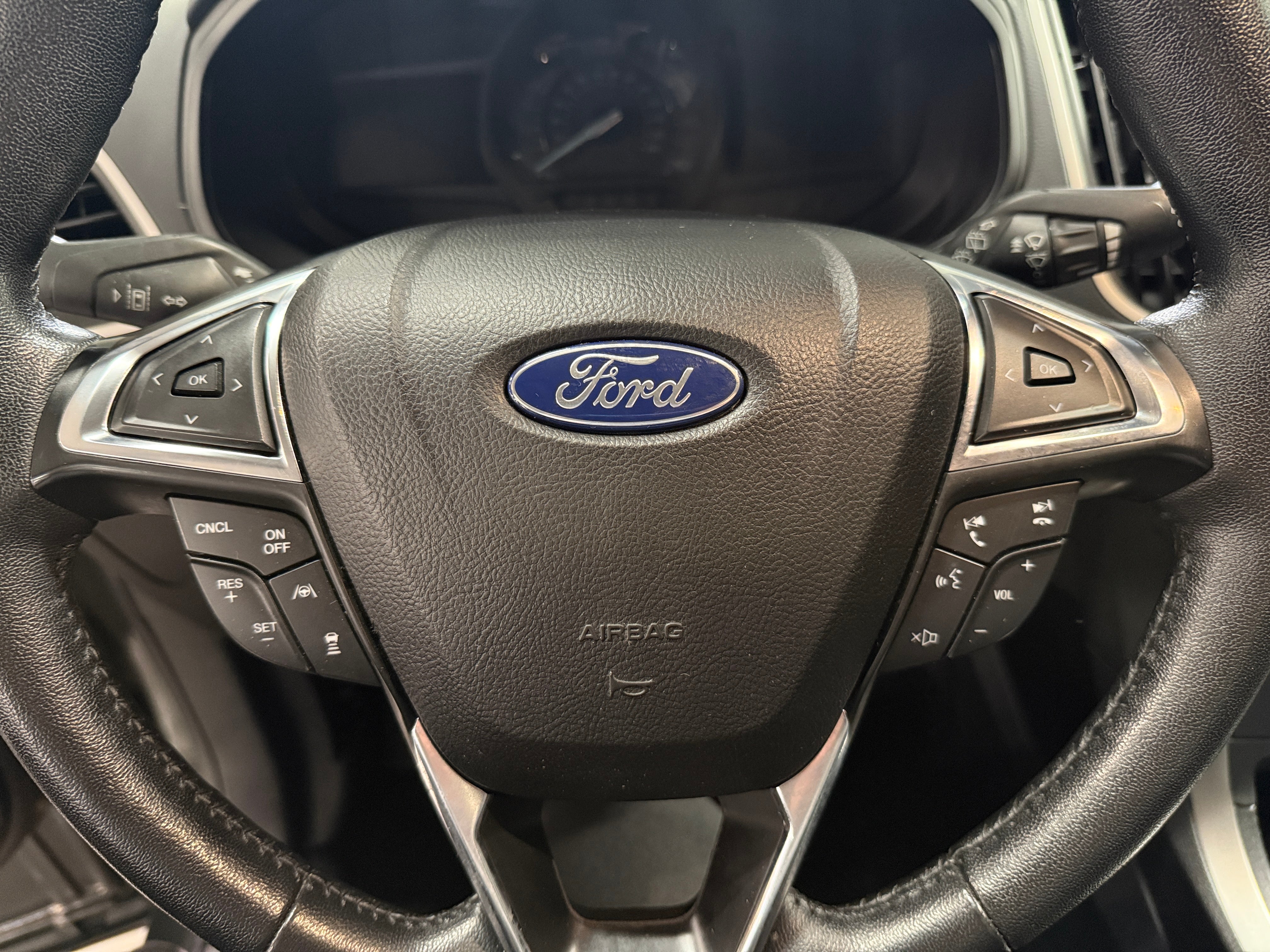 2022 Ford Edge SEL 4