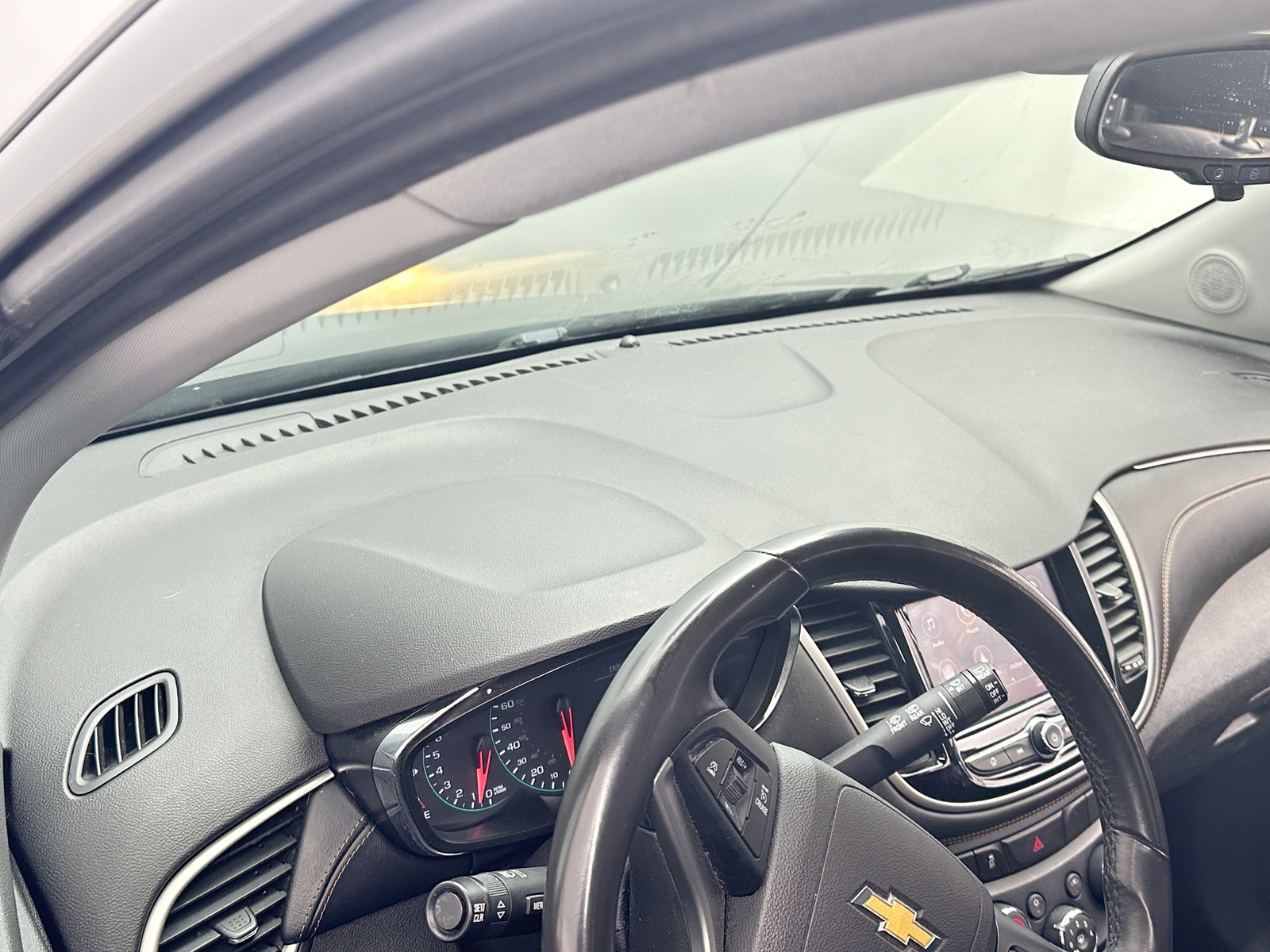 Thumbnail: 2020 Chevrolet Trax - 3