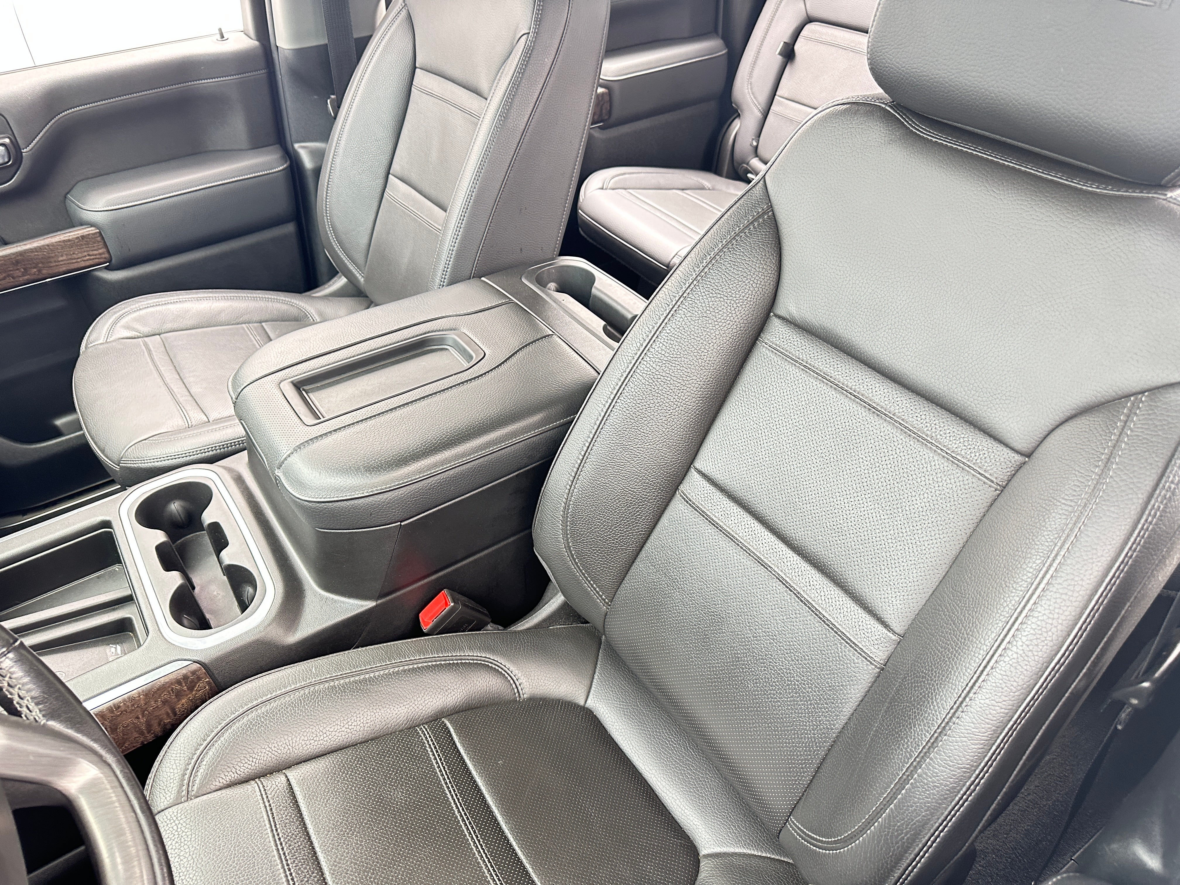2022 GMC Sierra 2500 Denali 2