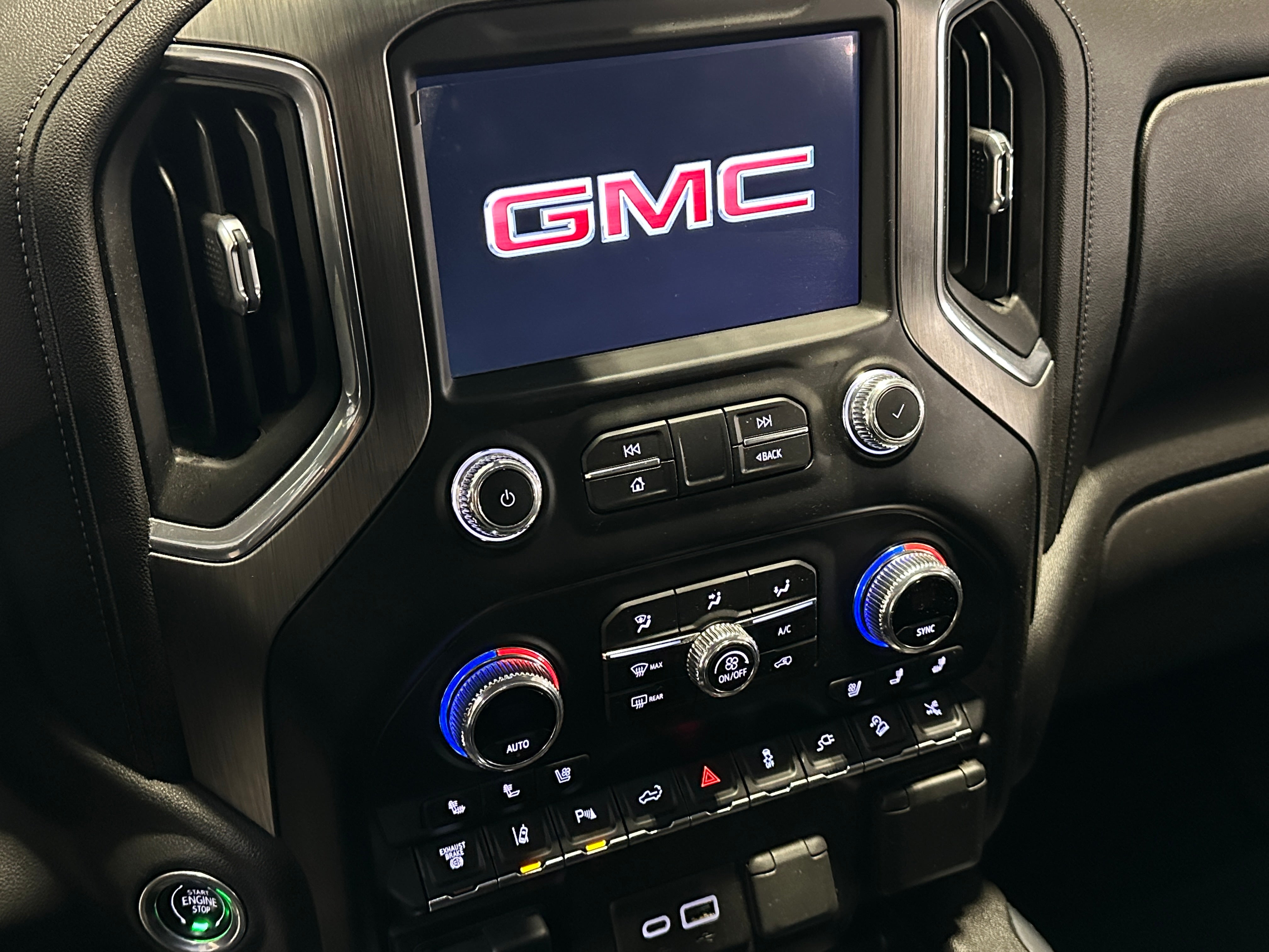 2022 GMC Sierra 2500 Denali 4