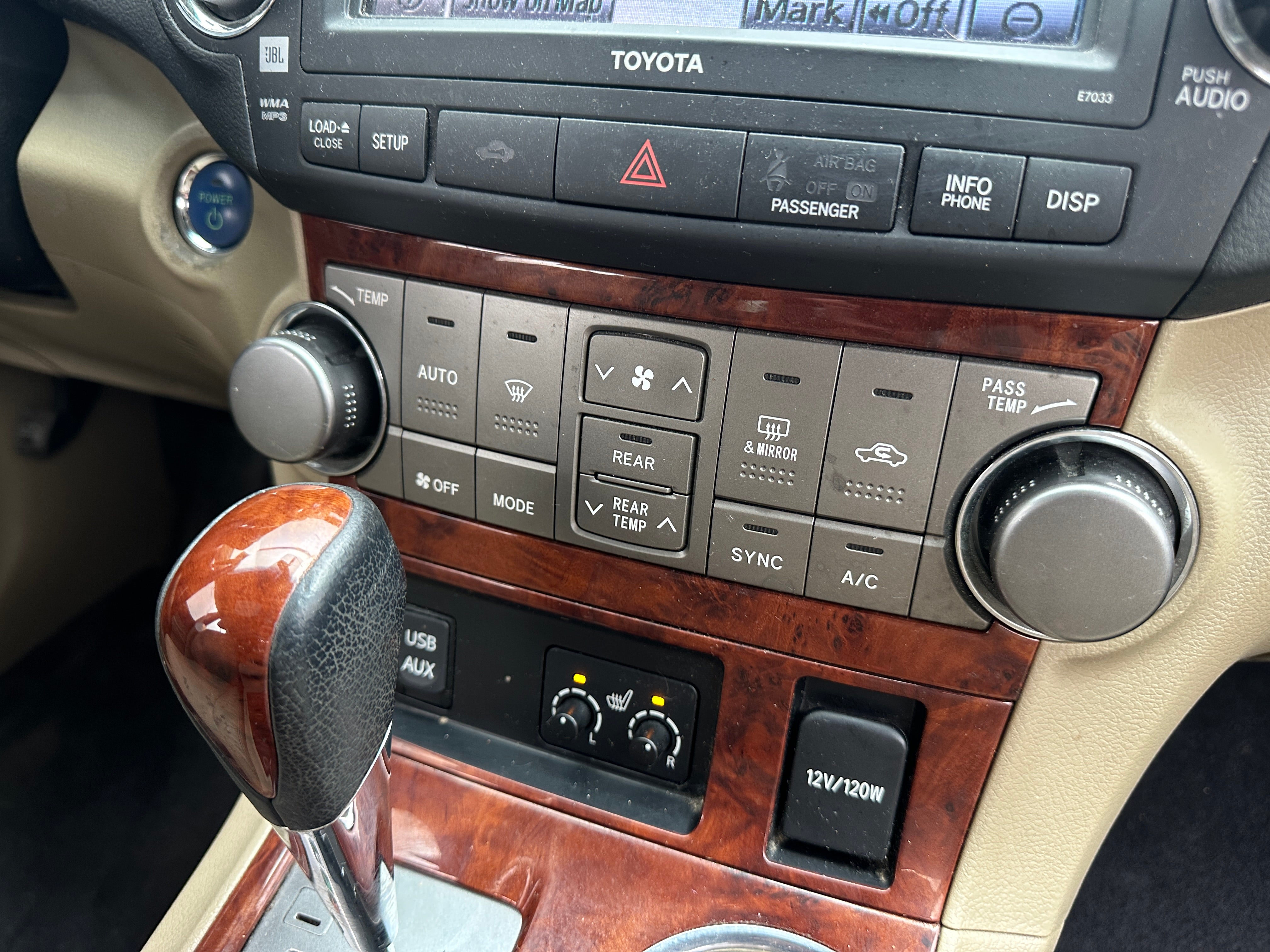 2012 Toyota Highlander Limited 3