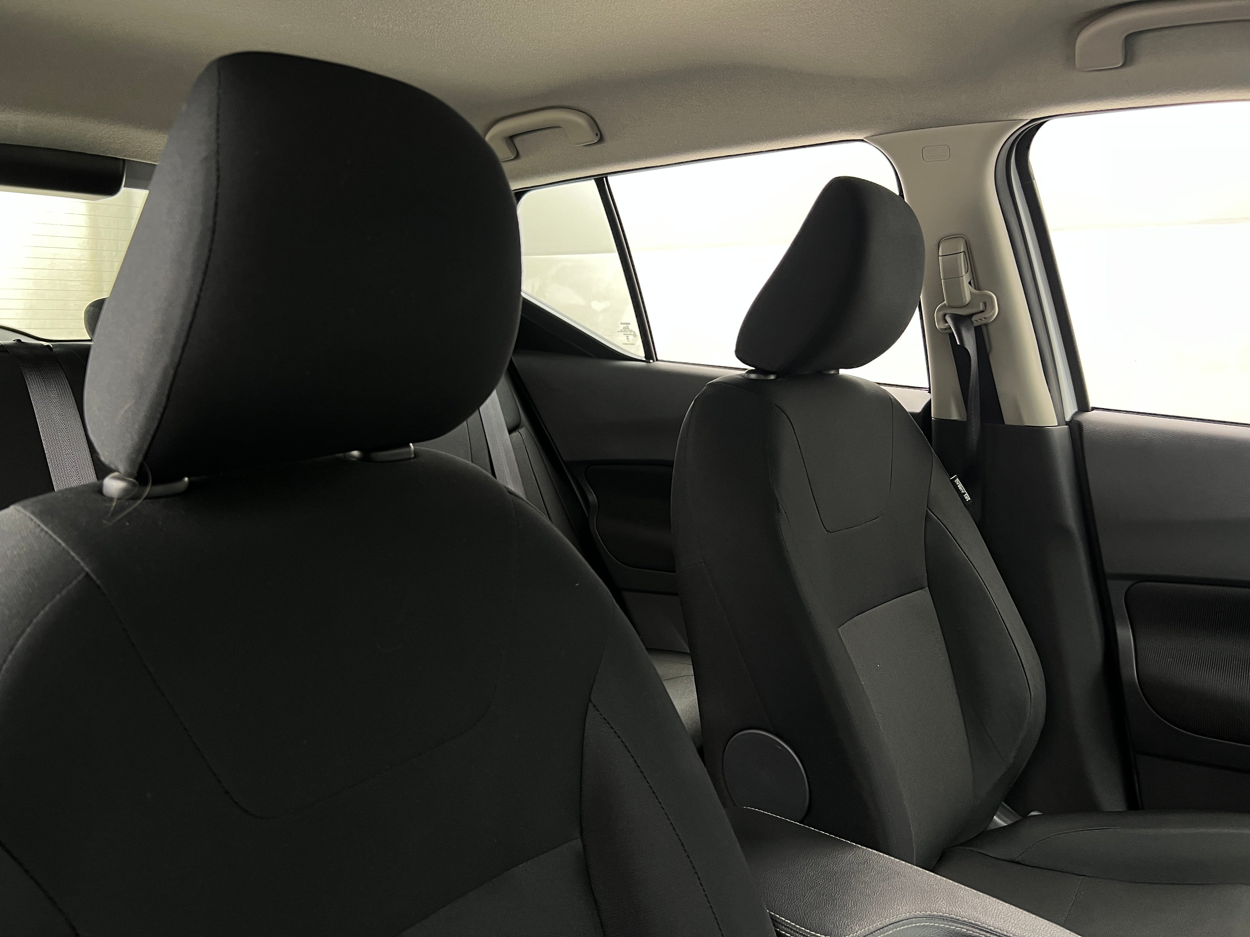2024 Nissan Kicks S 2