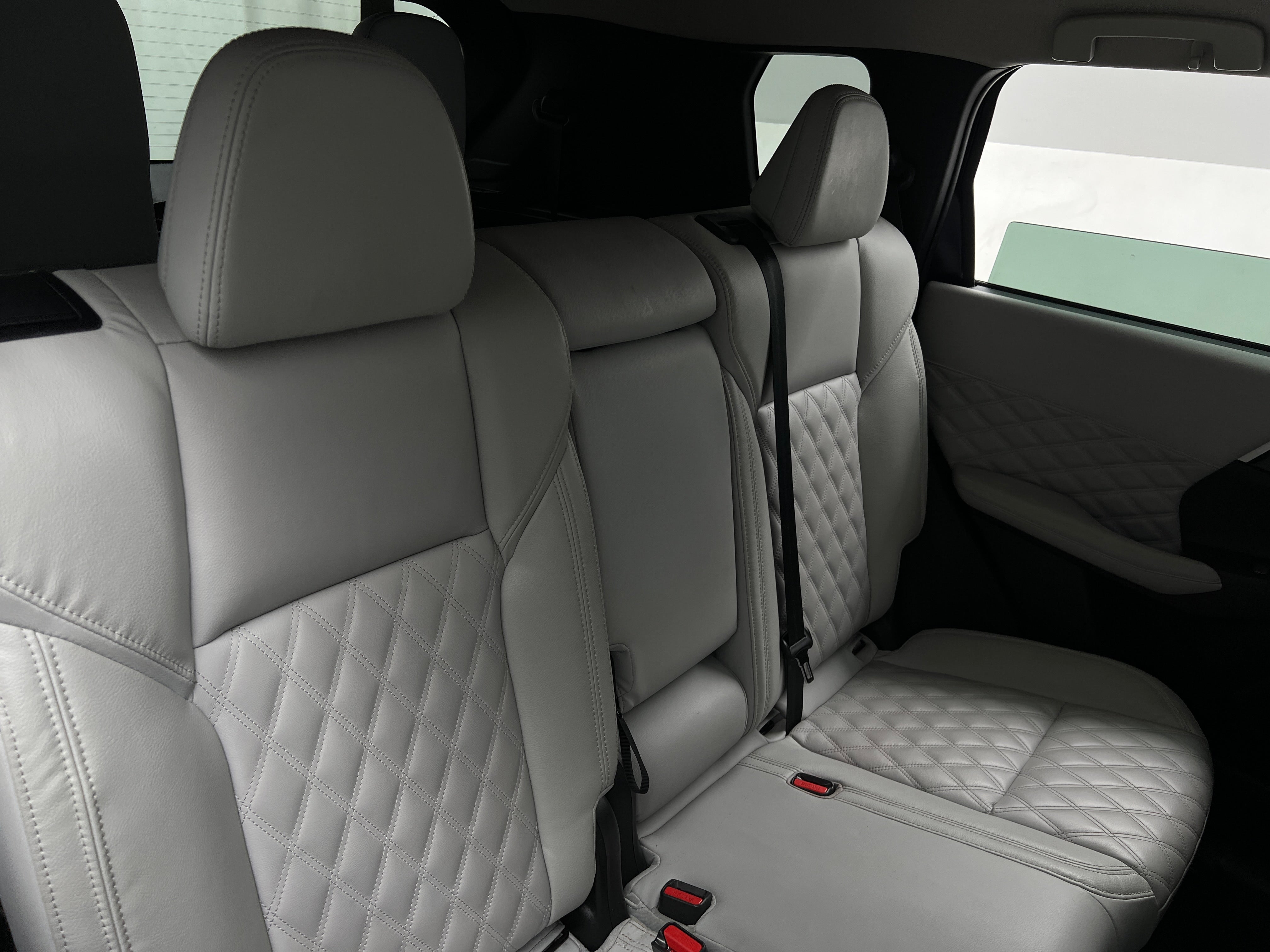 2022 Mitsubishi Outlander SEL 5