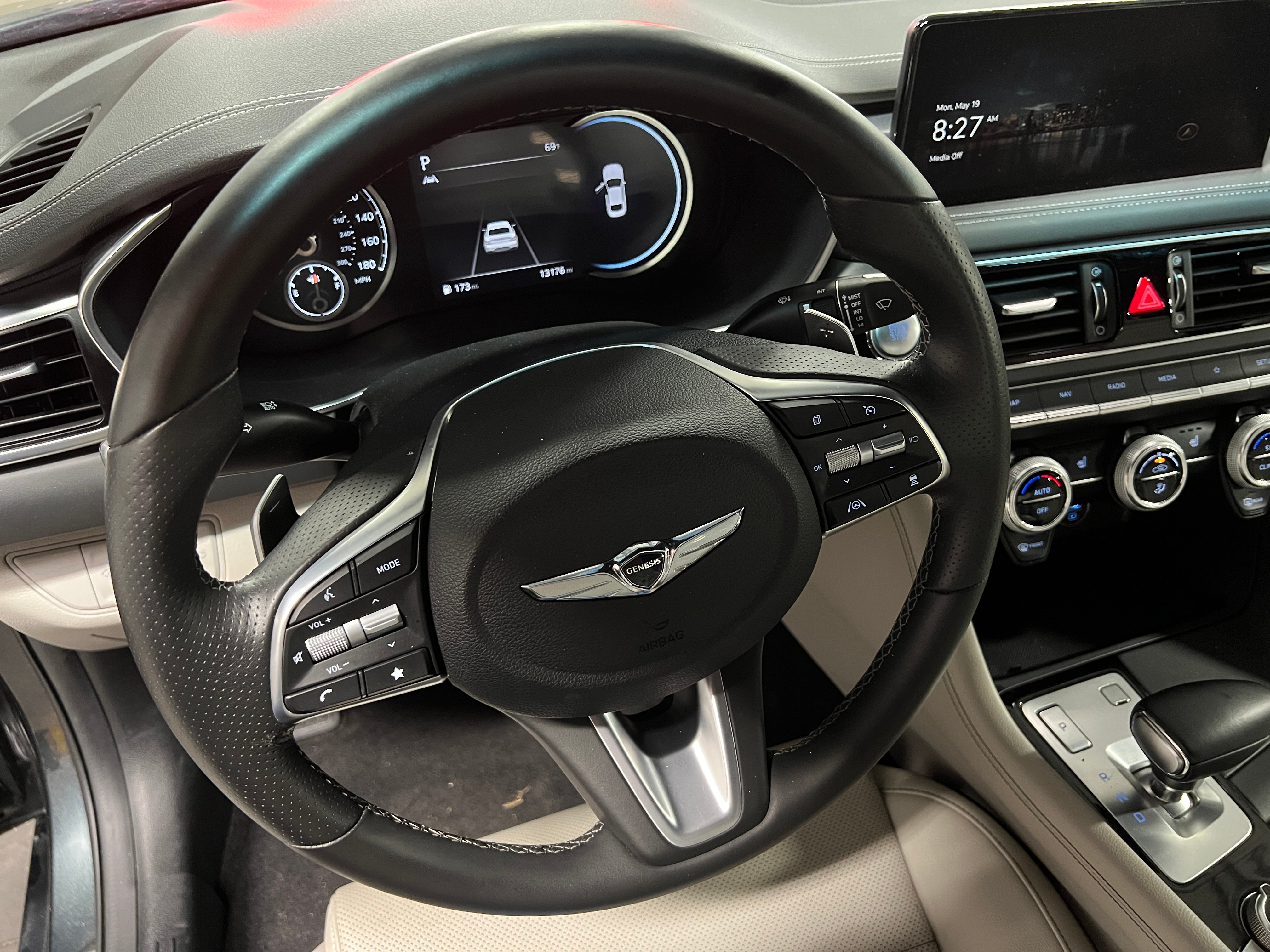 2023 Genesis G70 2.0T 4