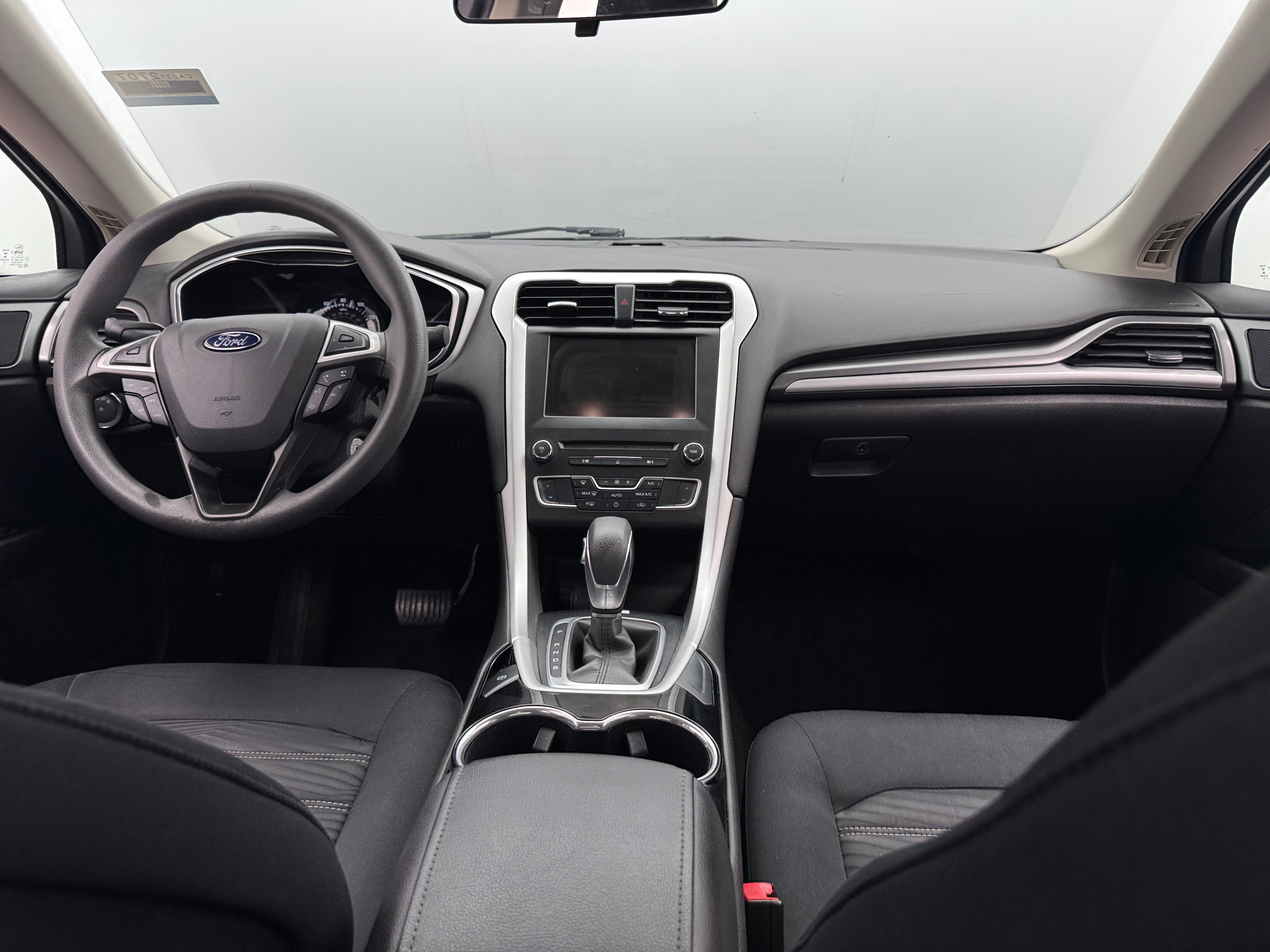 2016 Ford Fusion SE 3