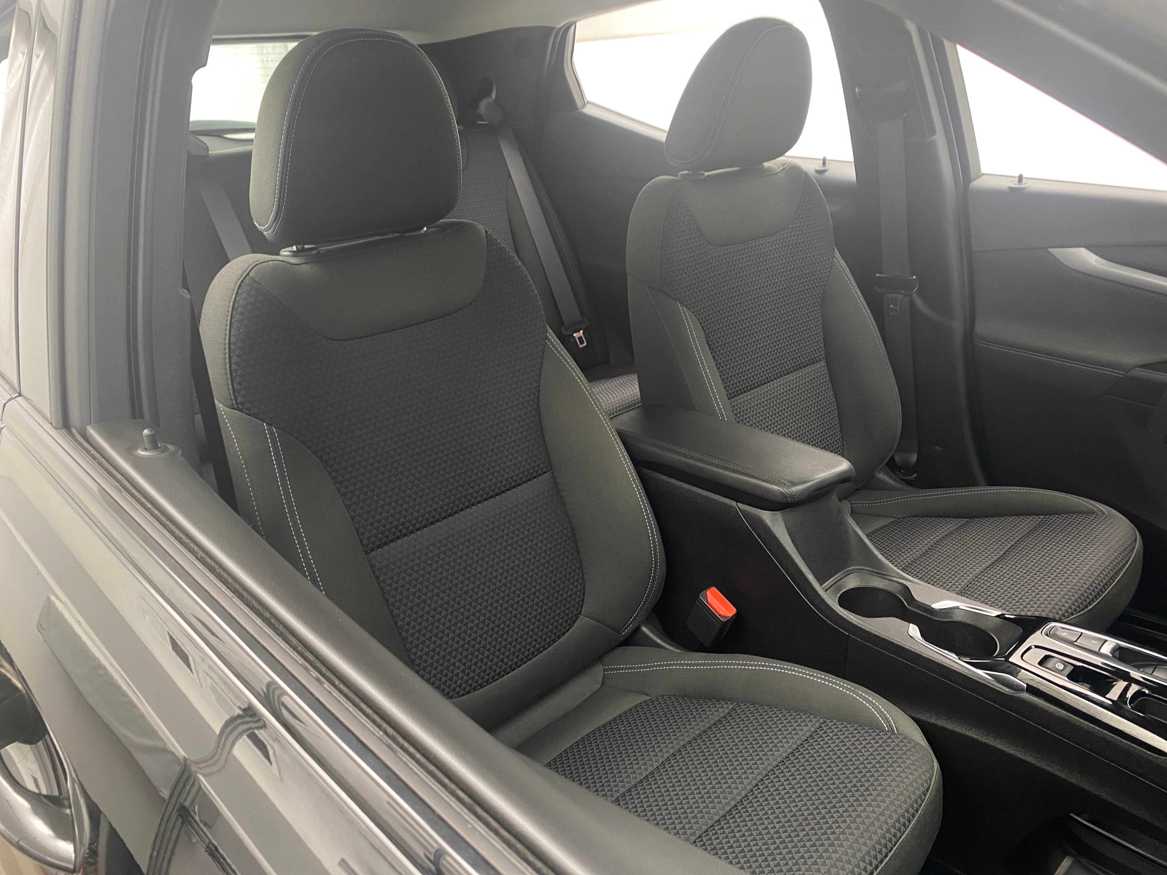 2023 Chevrolet Bolt EUV LT 2