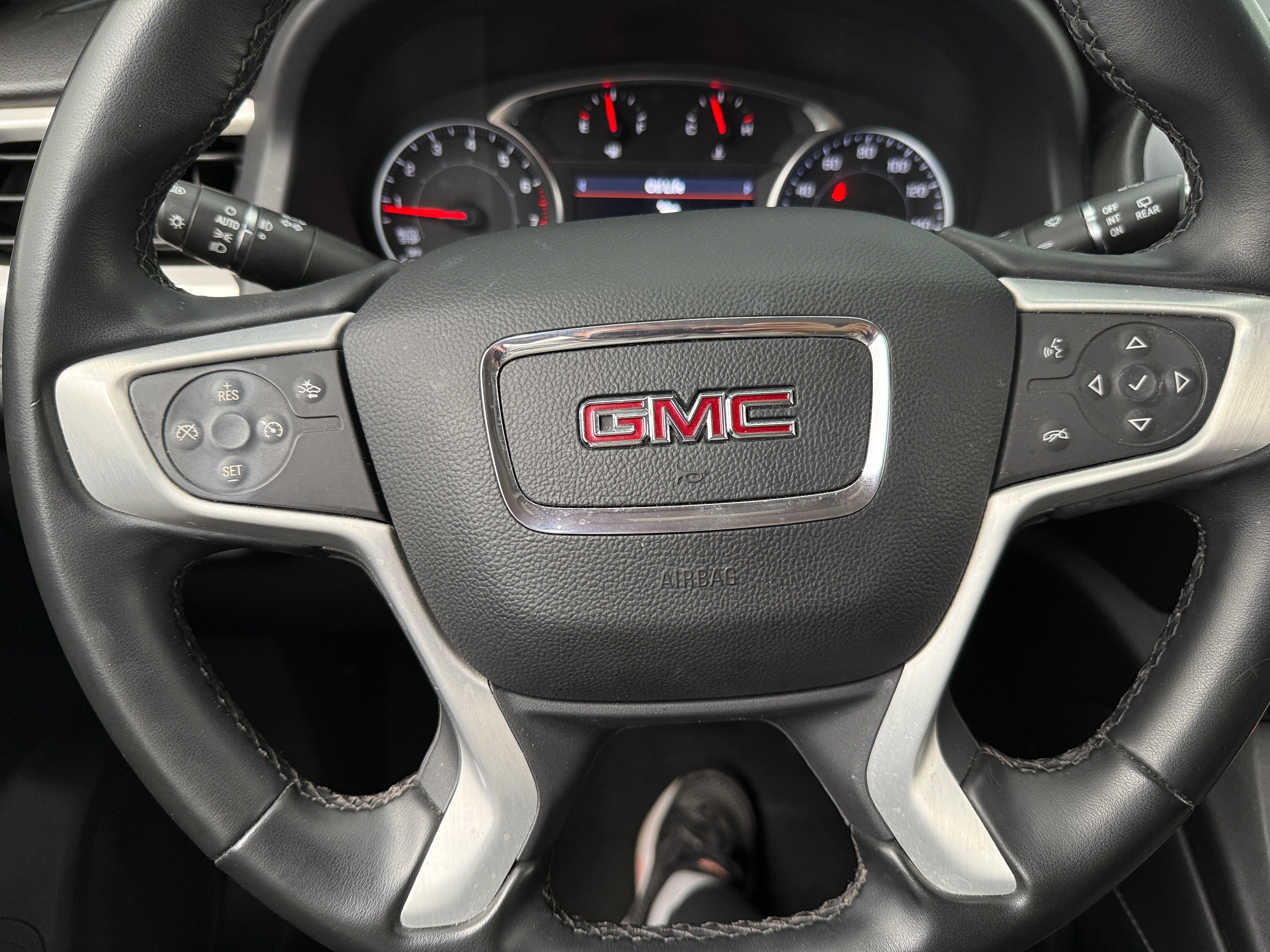 2023 GMC Acadia SLT 4
