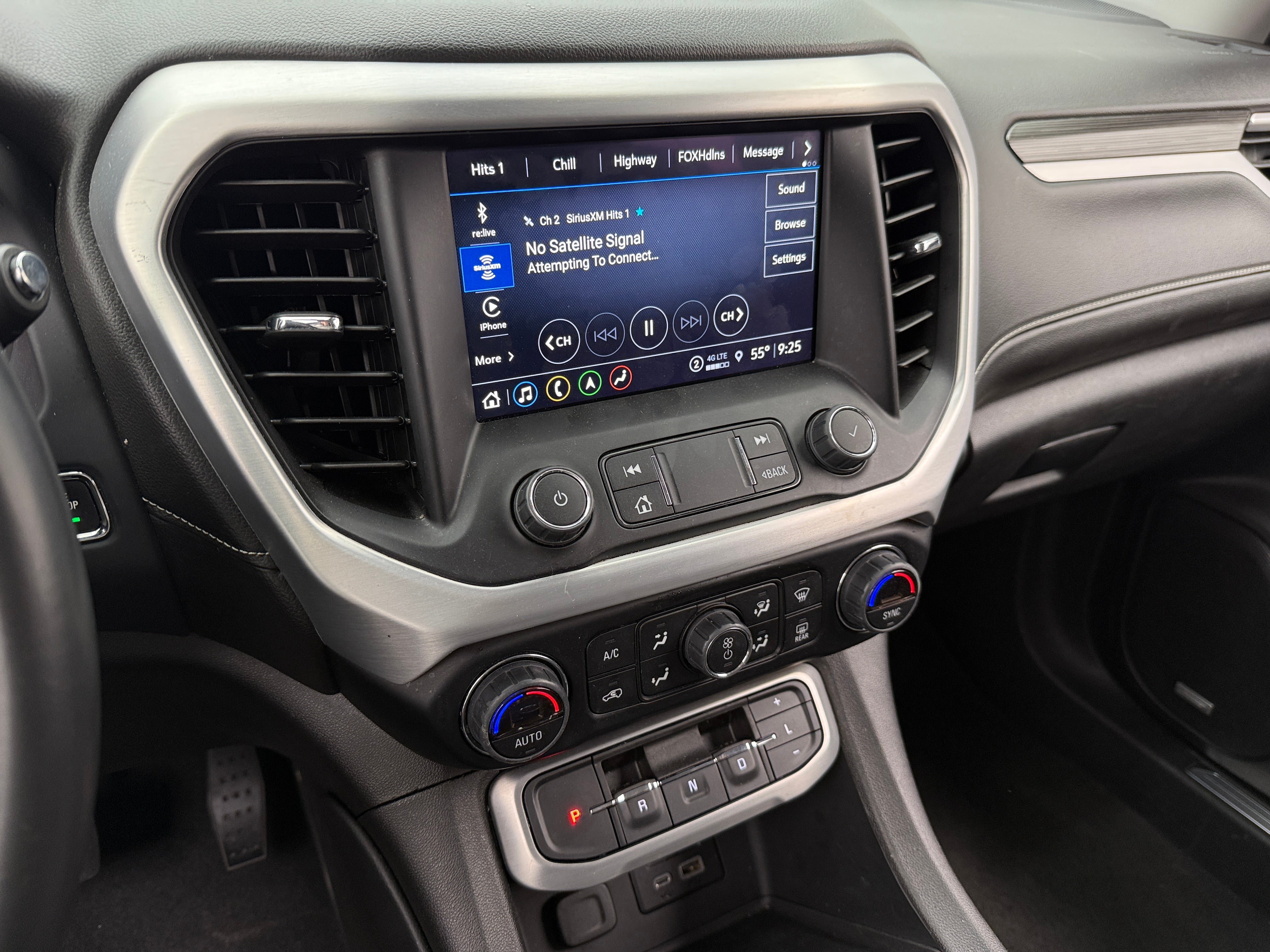 2023 GMC Acadia SLT 3