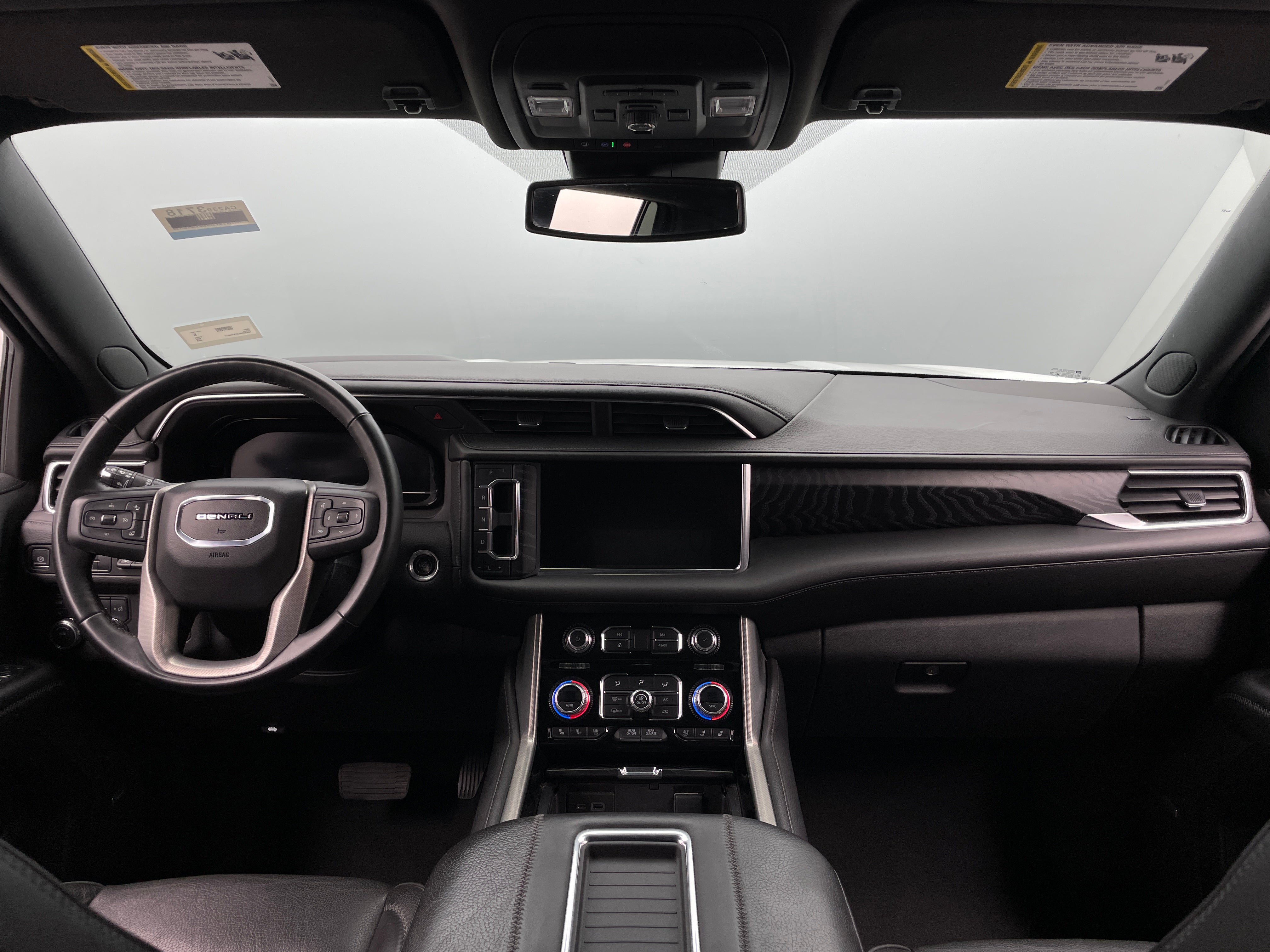 2023 GMC Yukon Denali 2