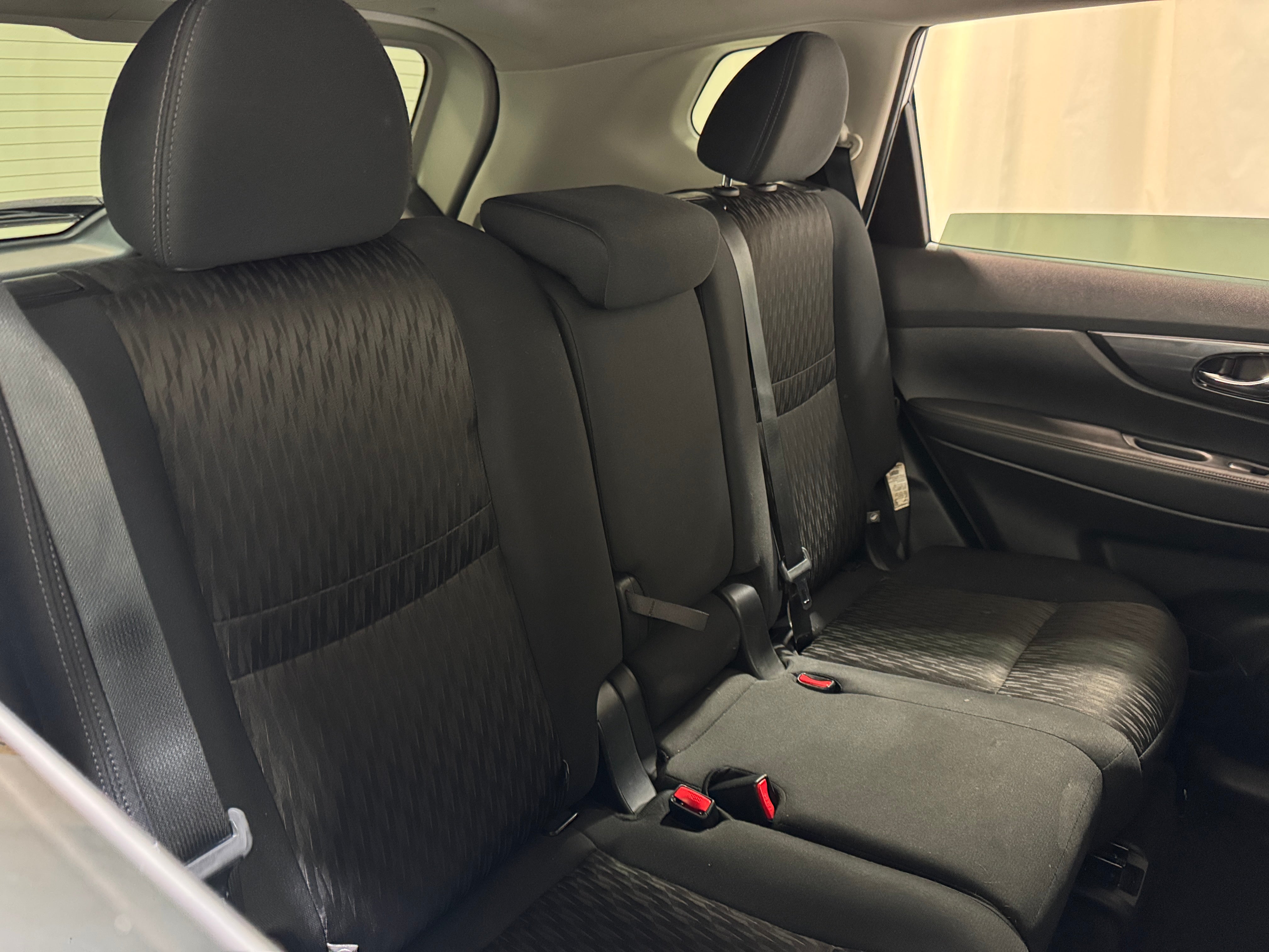 2020 Nissan Rogue SV 6