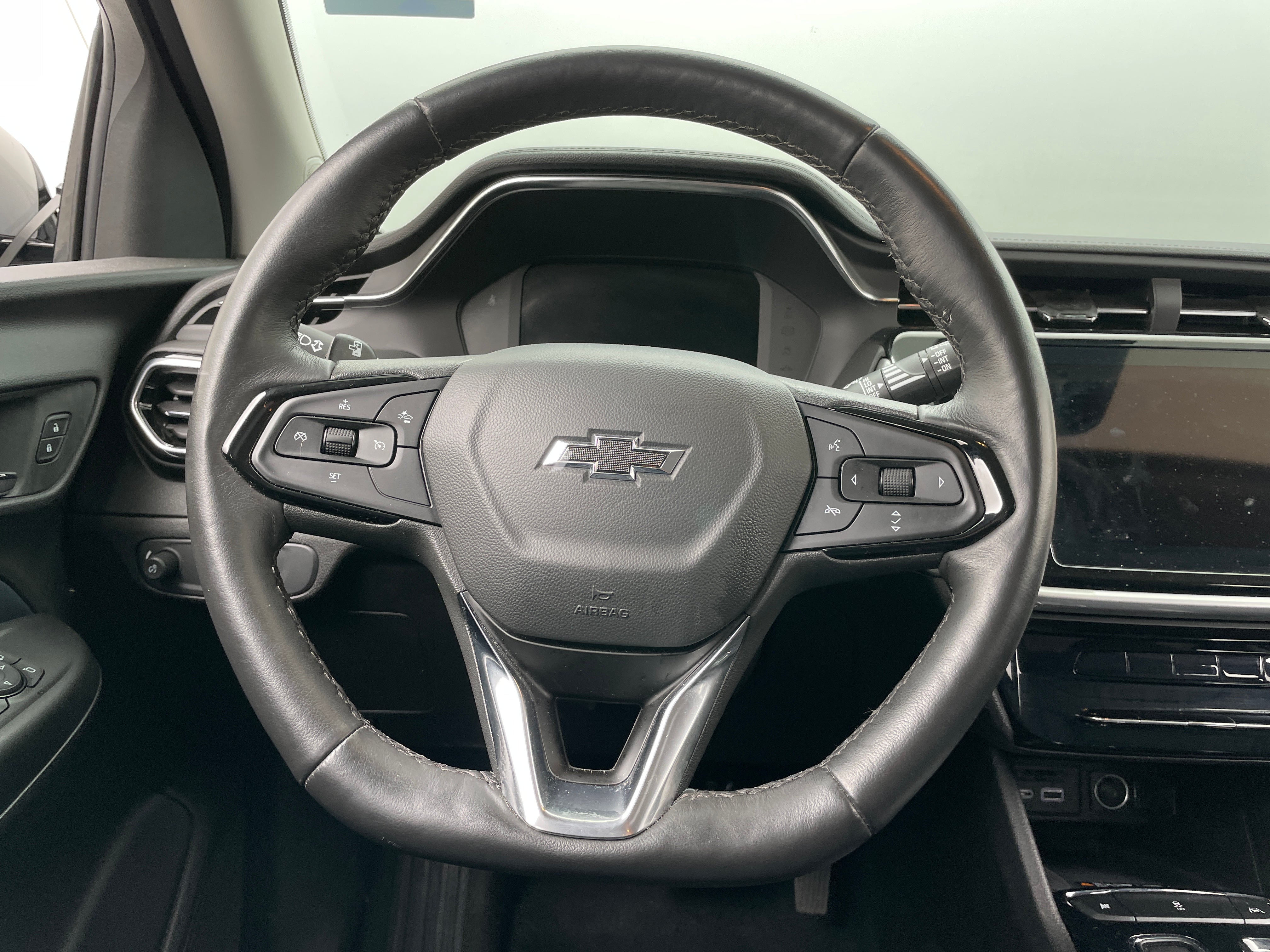 2023 Chevrolet Bolt EUV LT 4