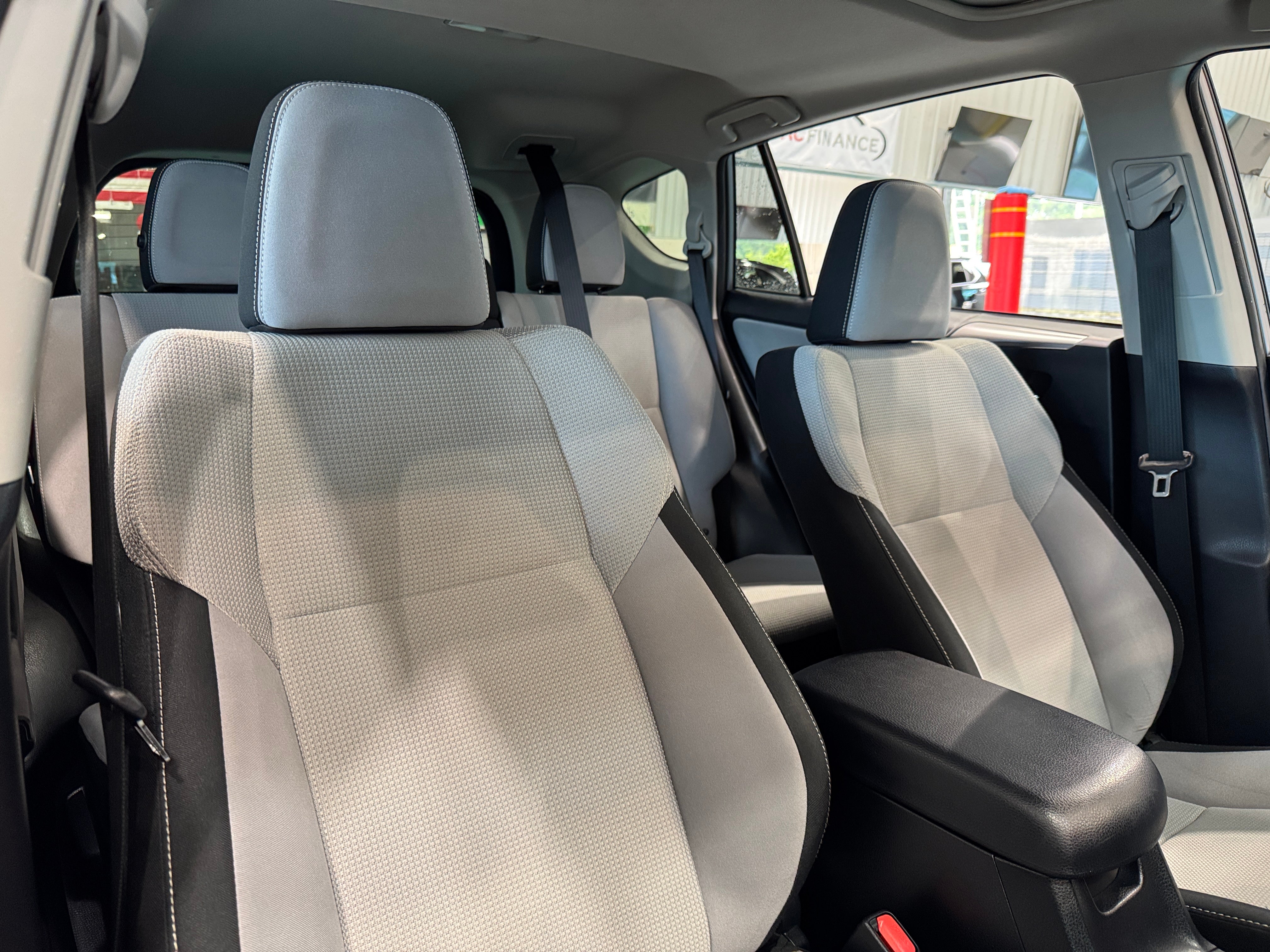 2017 Toyota RAV4 XLE 2