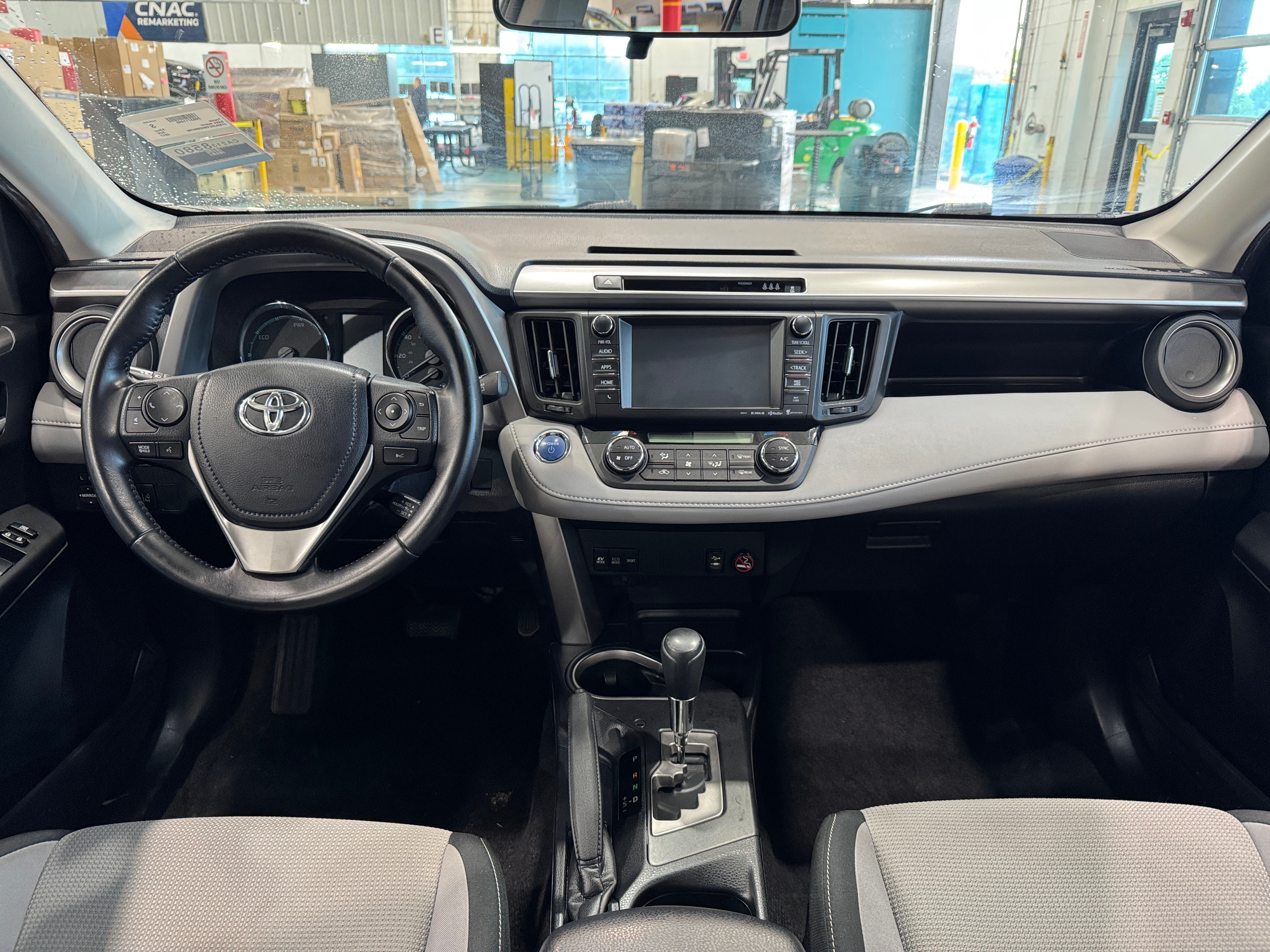2017 Toyota RAV4 XLE 3